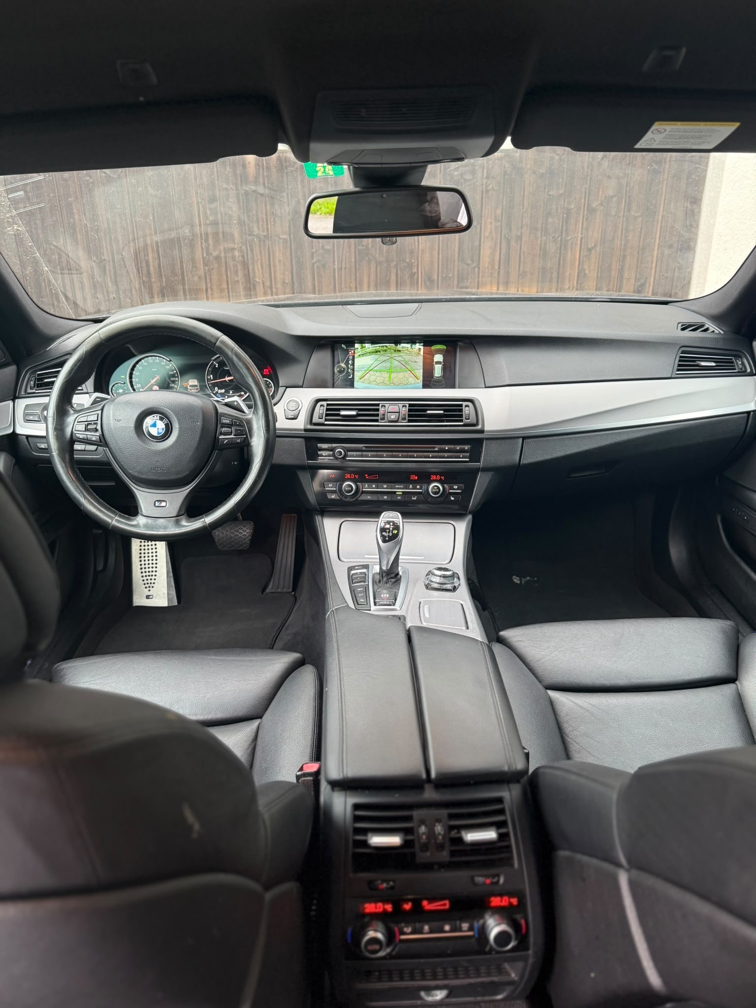 BMW M550d xDrive Touring Steptronic **Unfall**-image-12