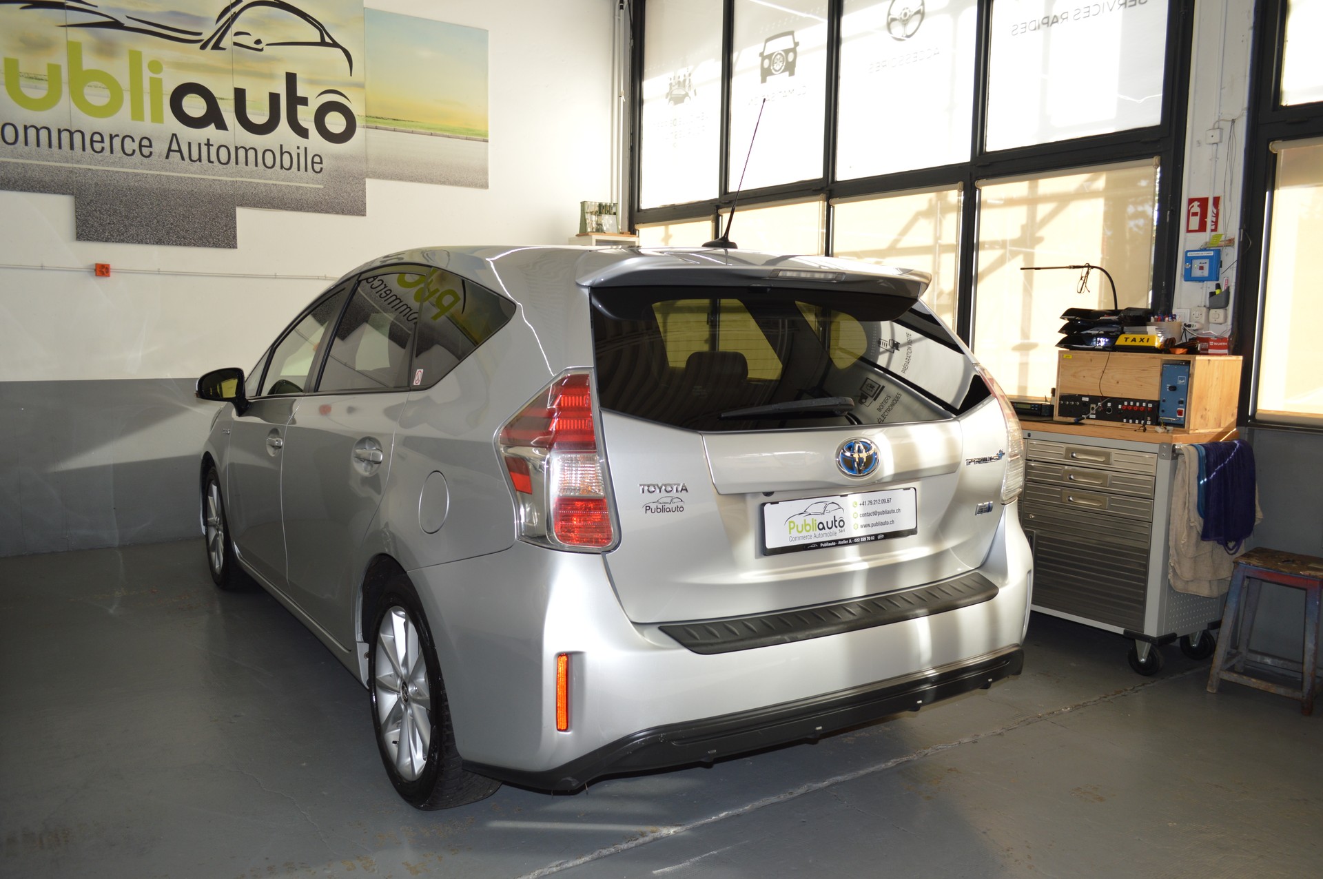 TOYOTA Prius+ 1.8 VVT-i HSD Sol-image-5