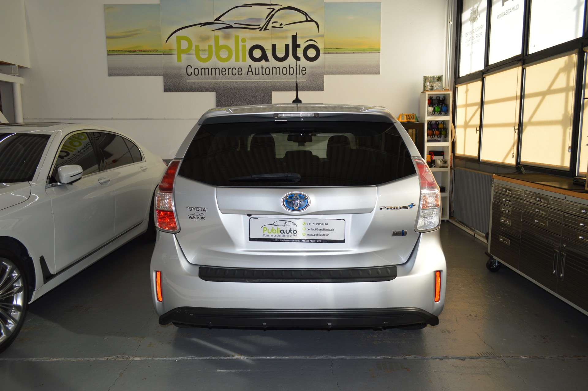 TOYOTA Prius+ 1.8 VVT-i HSD Sol-image-4