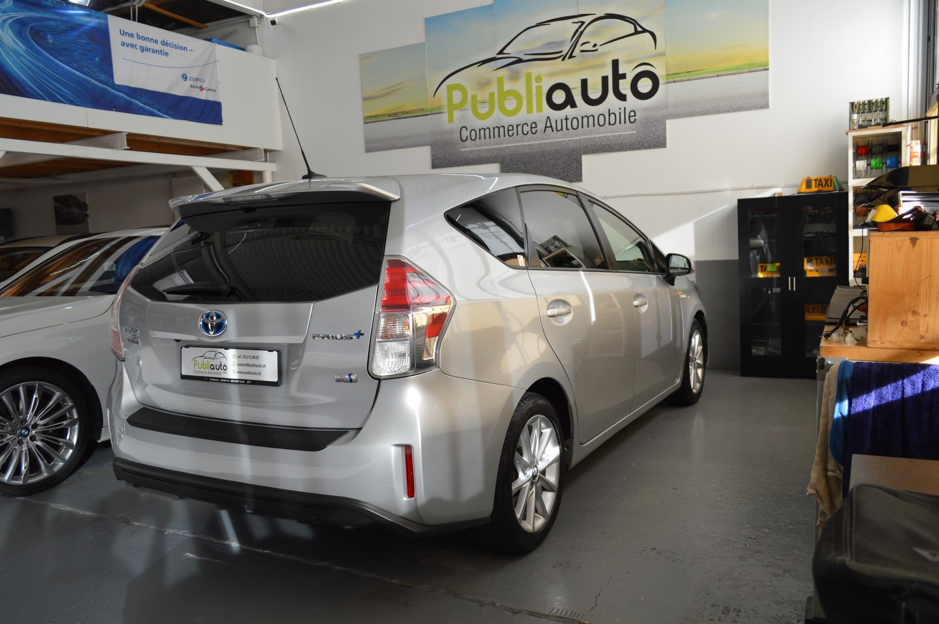 TOYOTA Prius+ 1.8 VVT-i HSD Sol-image-3