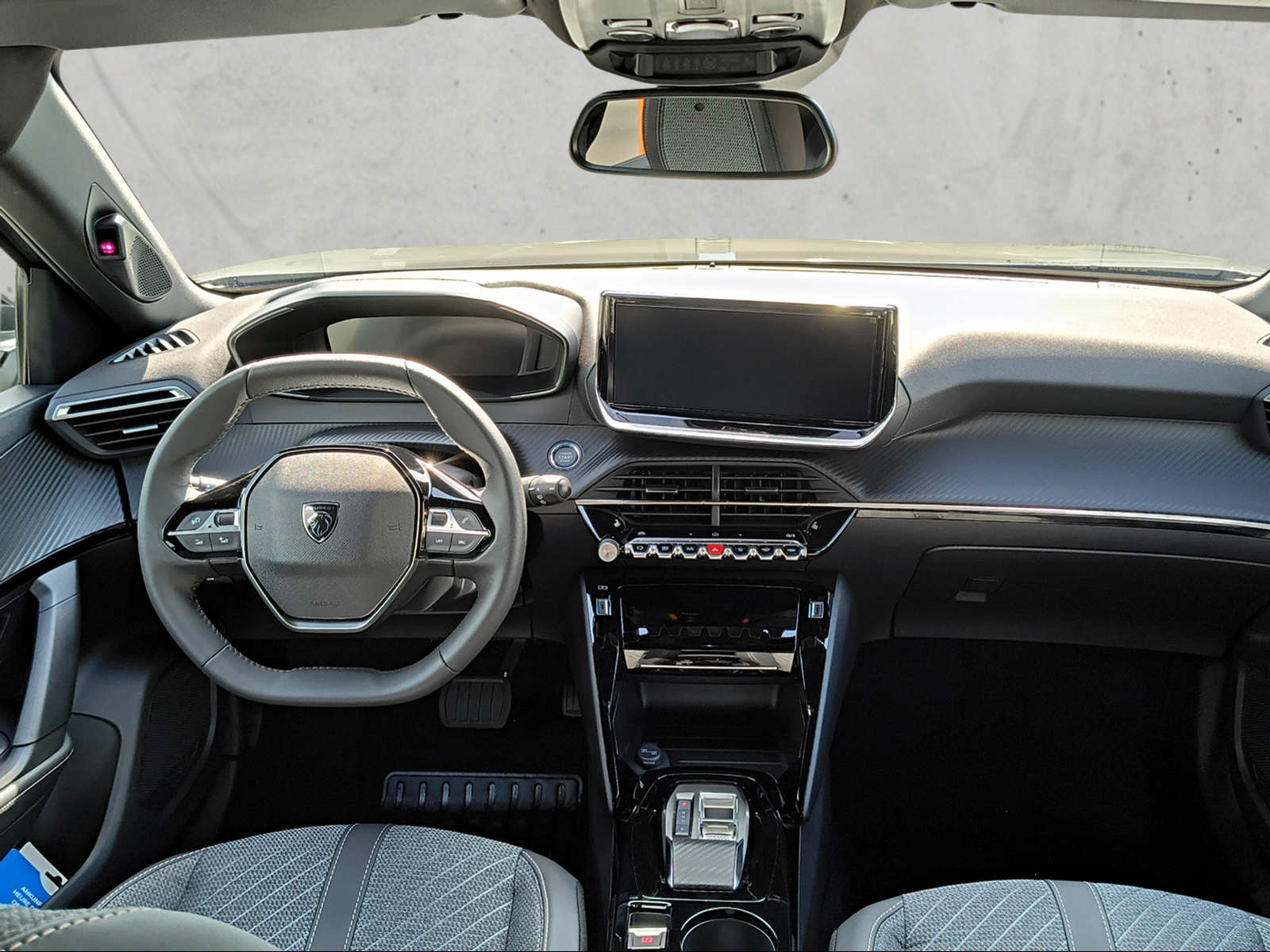 PEUGEOT 2008 e-Allure-image-12