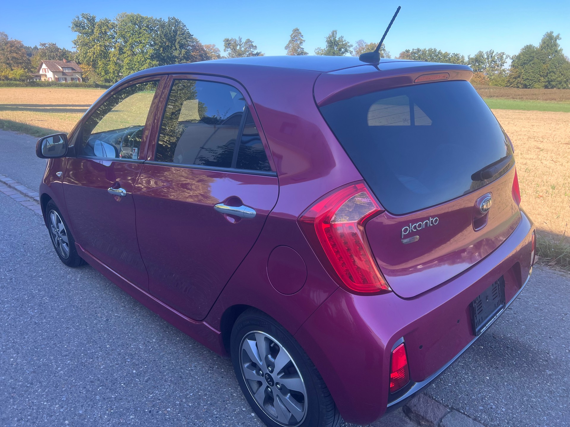 KIA Picanto 1.2 CVVT Swiss Champion Automatic-image-2