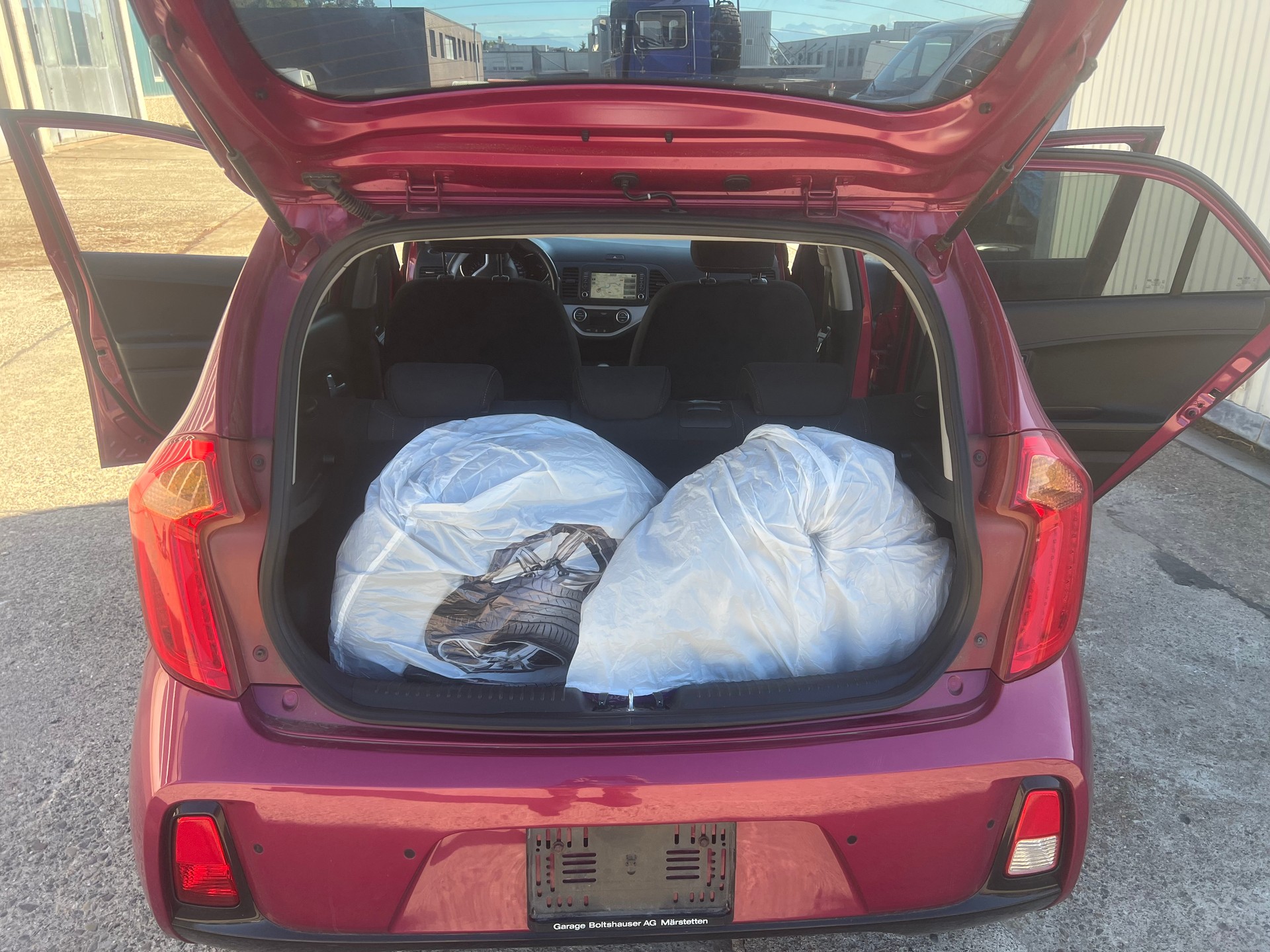 KIA Picanto 1.2 CVVT Swiss Champion Automatic-image-12