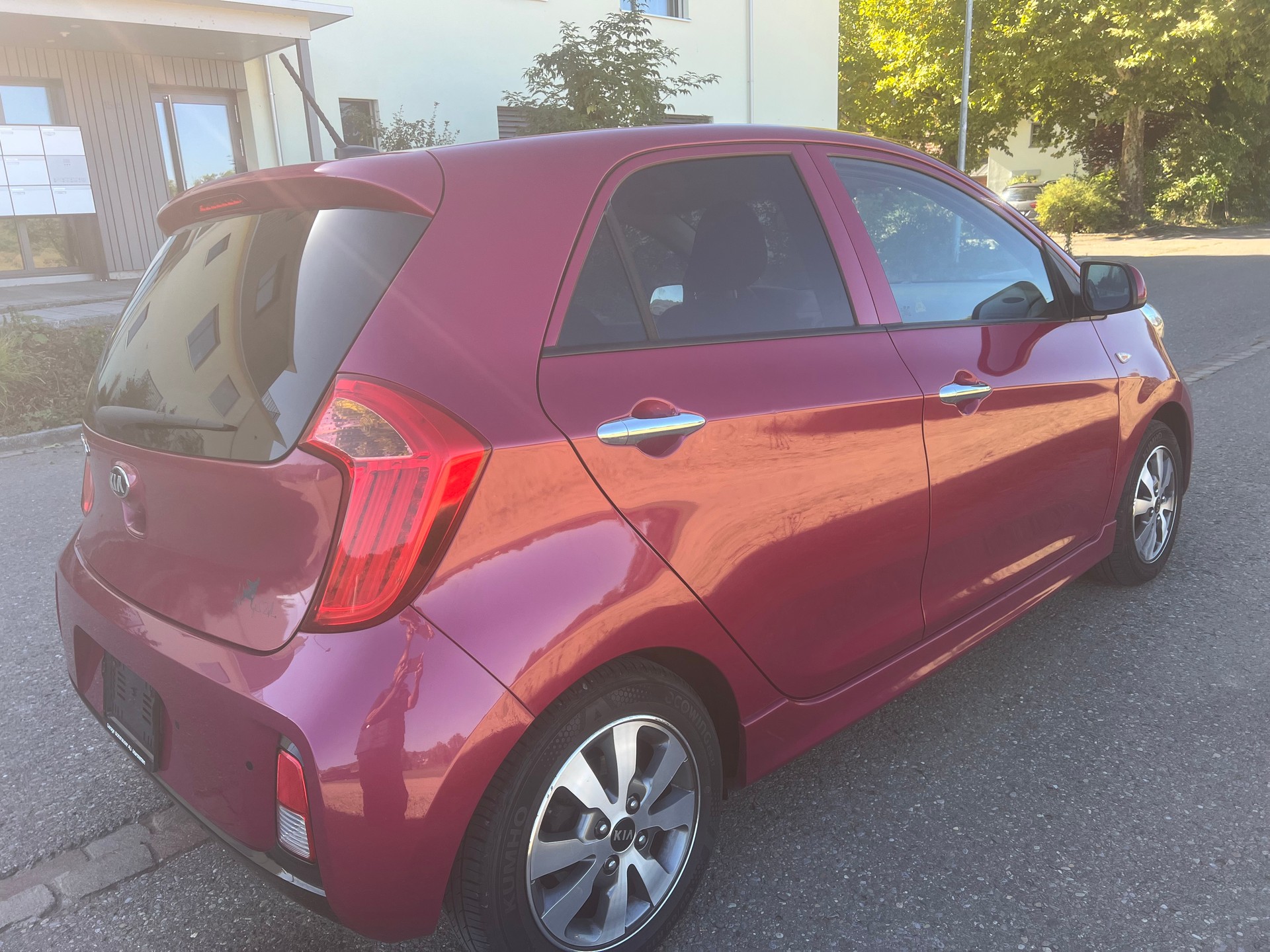 KIA Picanto 1.2 CVVT Swiss Champion Automatic-image-3