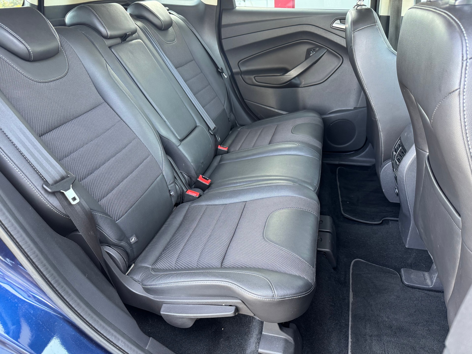 FORD Kuga 1.6 SCTi Carving 4WD Automatic-image-7