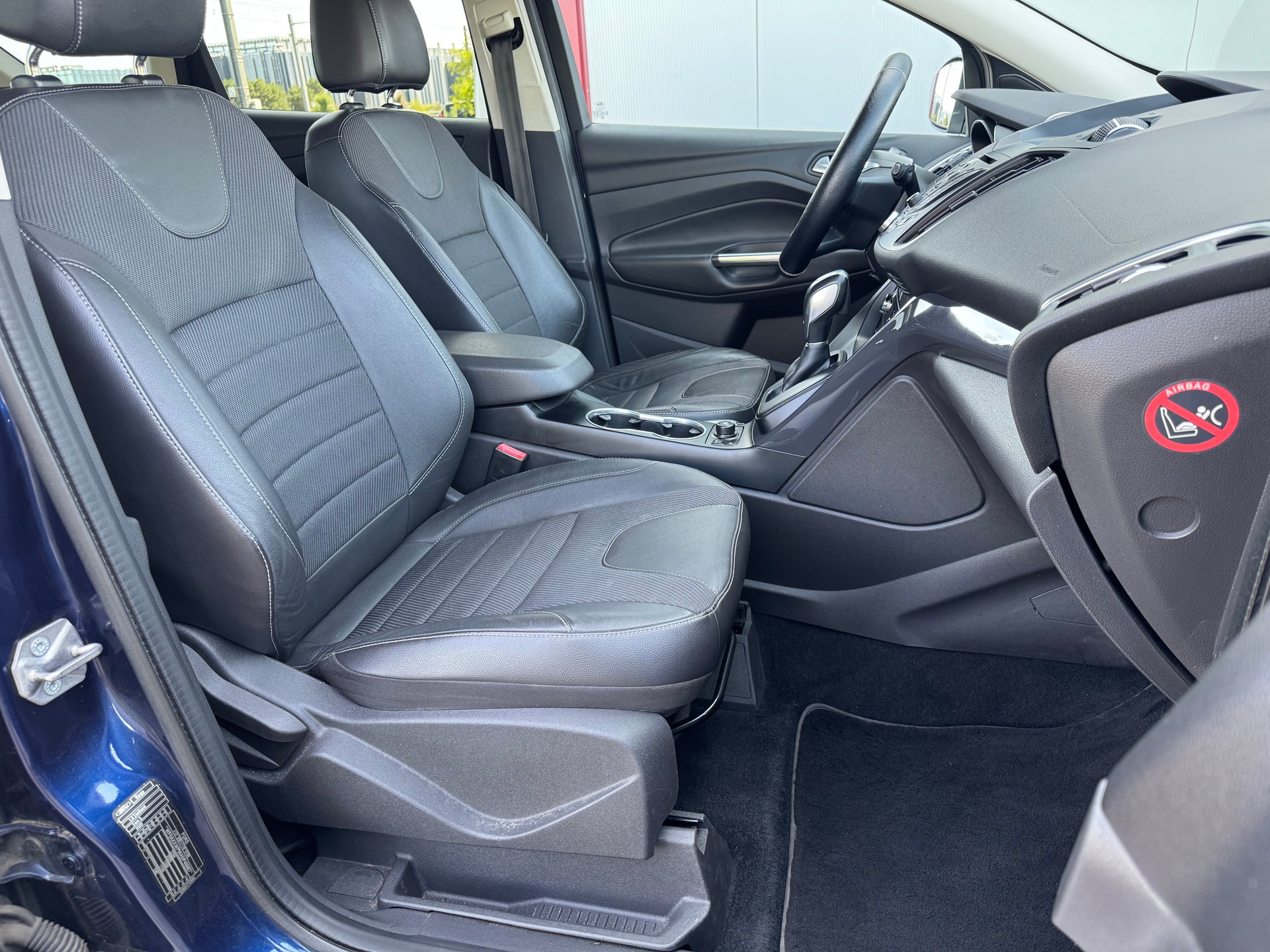 FORD Kuga 1.6 SCTi Carving 4WD Automatic-image-8