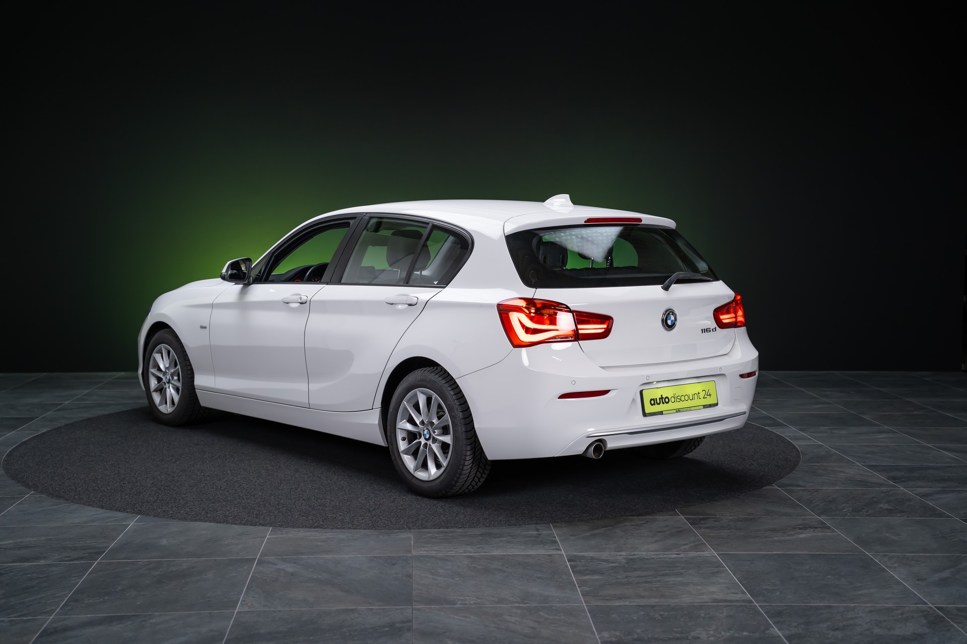 BMW 116d / CH-Fahrzeug / Tempomat / Sitzheizung-image-7
