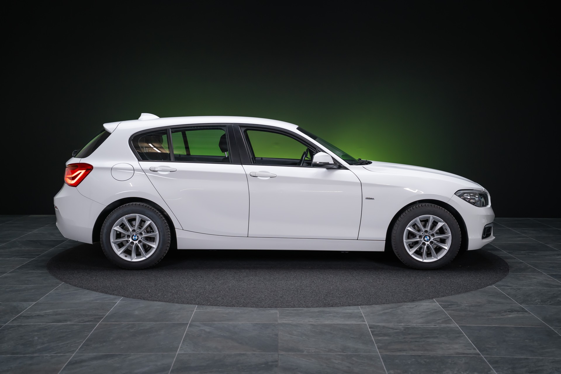 BMW 116d / CH-Fahrzeug / Tempomat / Sitzheizung-image-3