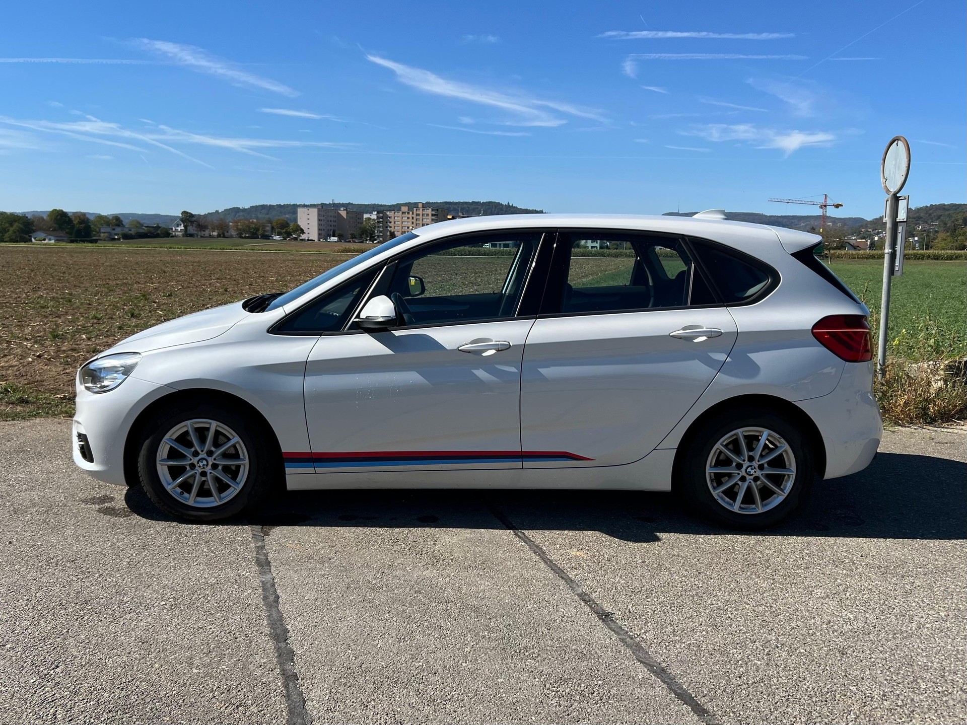 BMW 220i Active Tourer Sport Line Steptronic-image-1