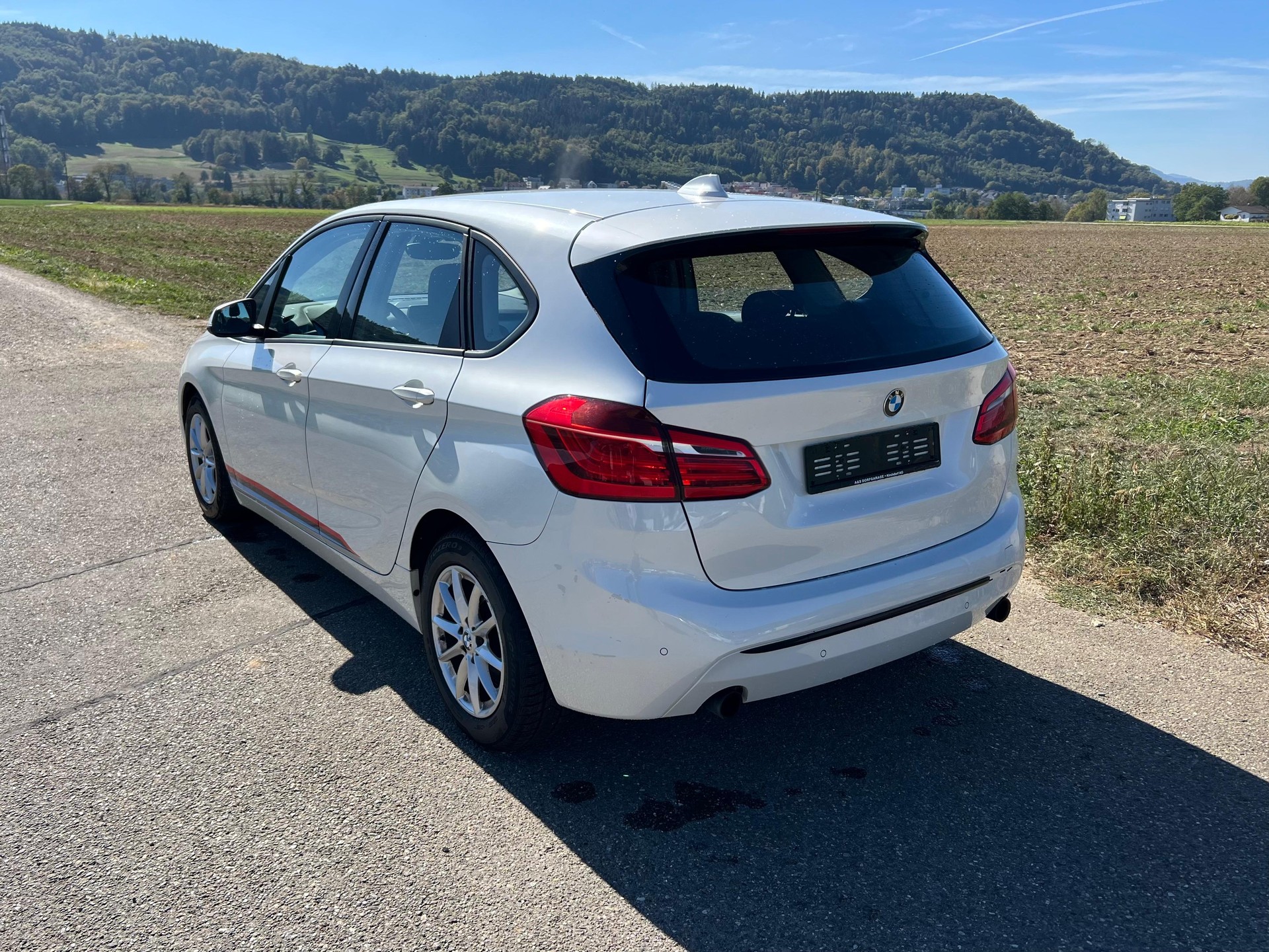 BMW 220i Active Tourer Sport Line Steptronic-image-2