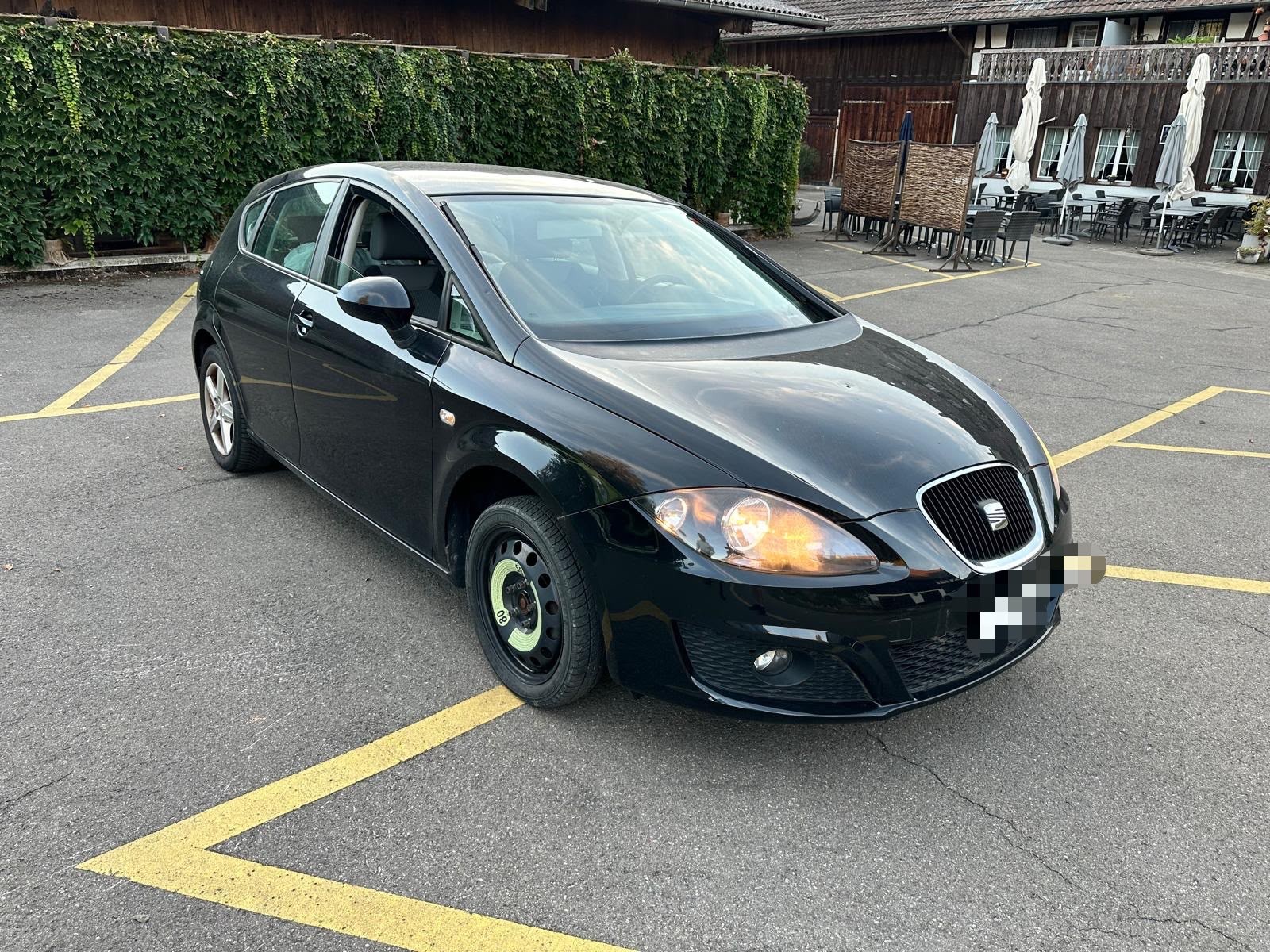 SEAT Leon 1.6 TDI Style-image-1