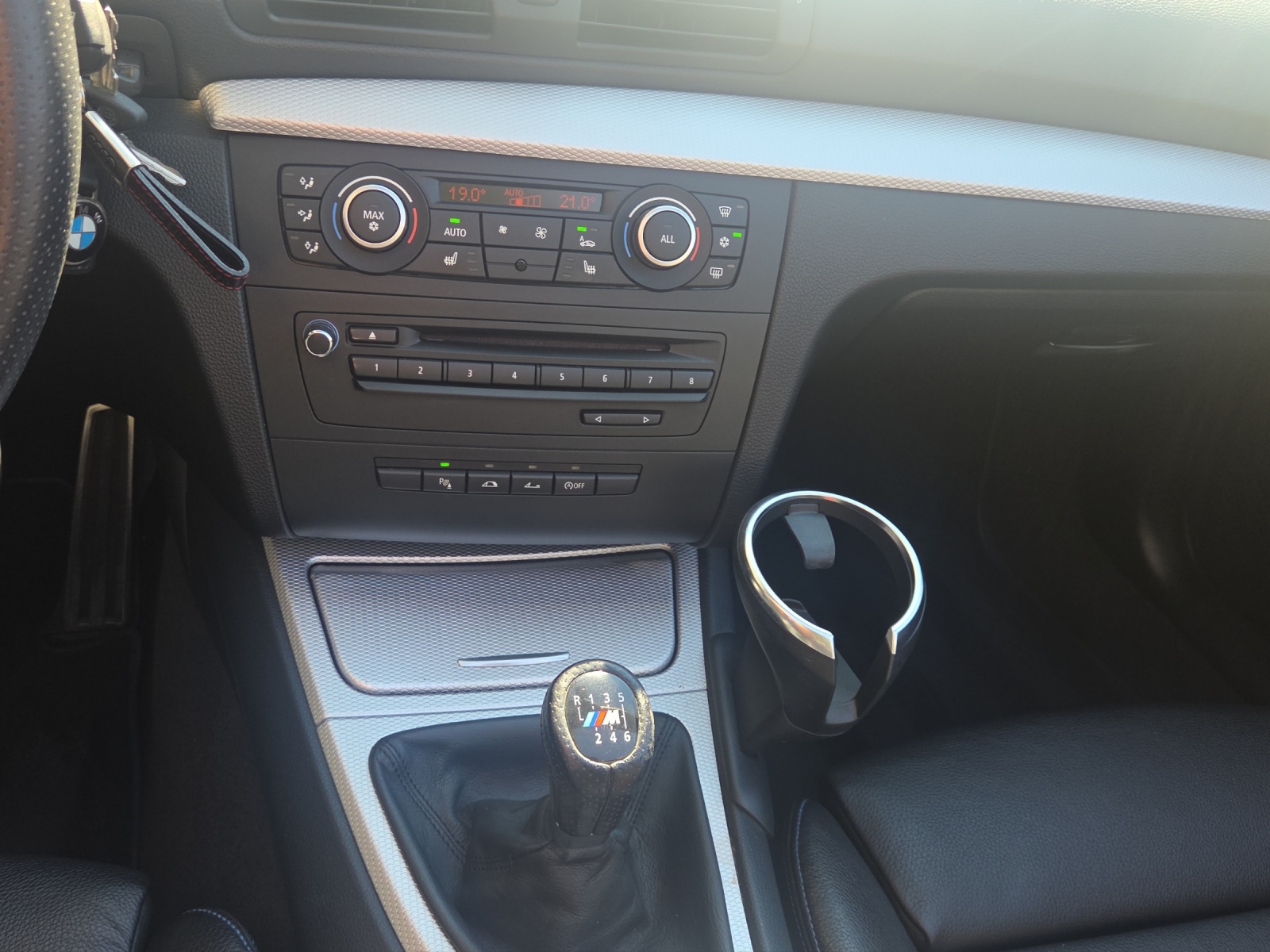 BMW 123d Cabrio-image-20