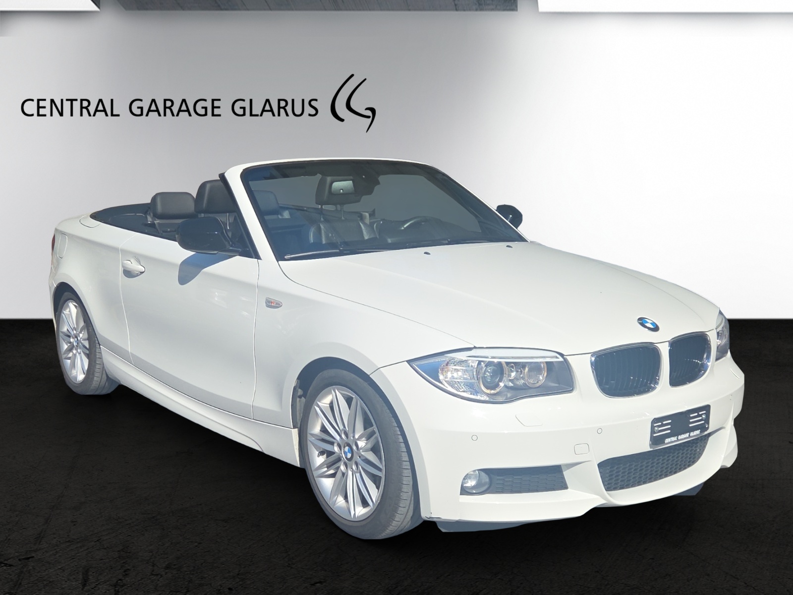 BMW 123d Cabrio-image-1
