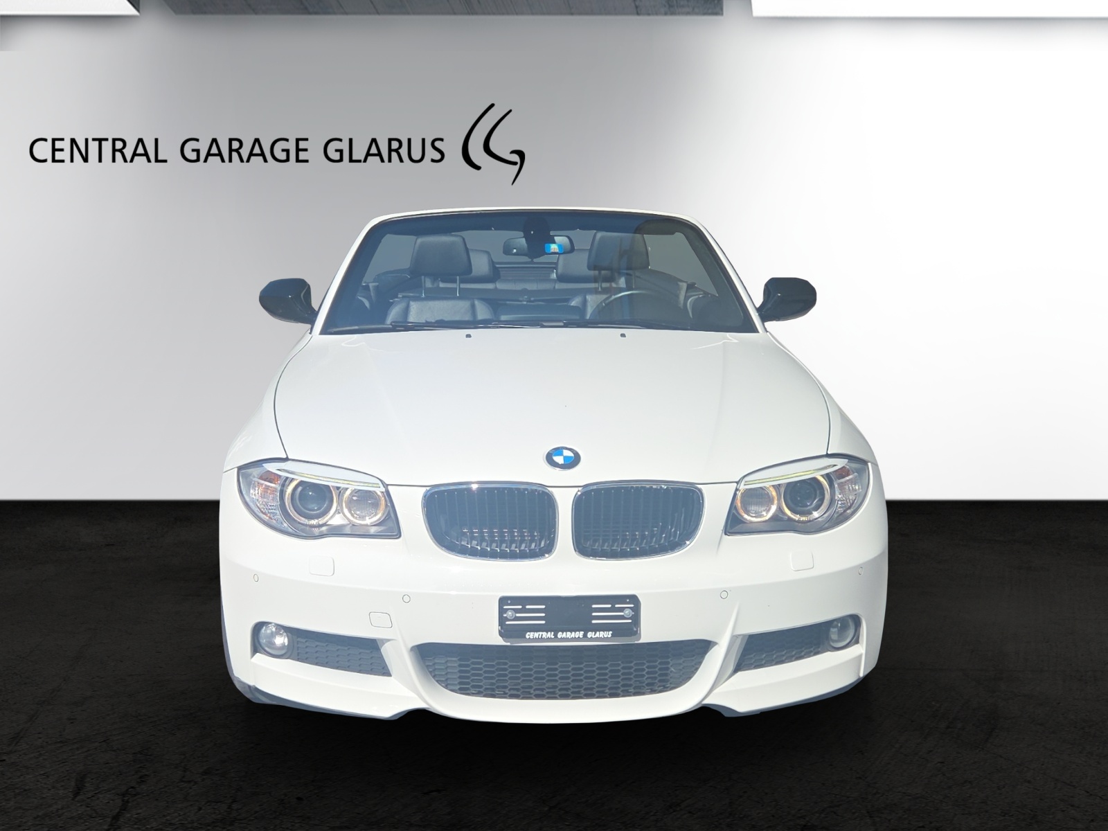 BMW 123d Cabrio-image-2