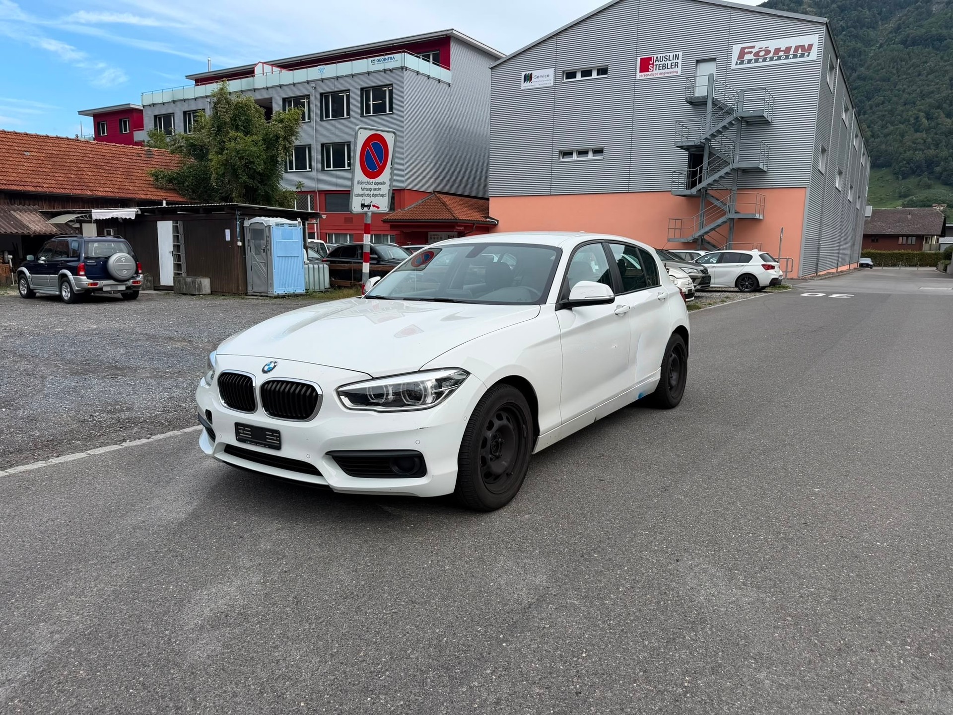 BMW 118d xDrive Fahrschulfahrzeug-image-1
