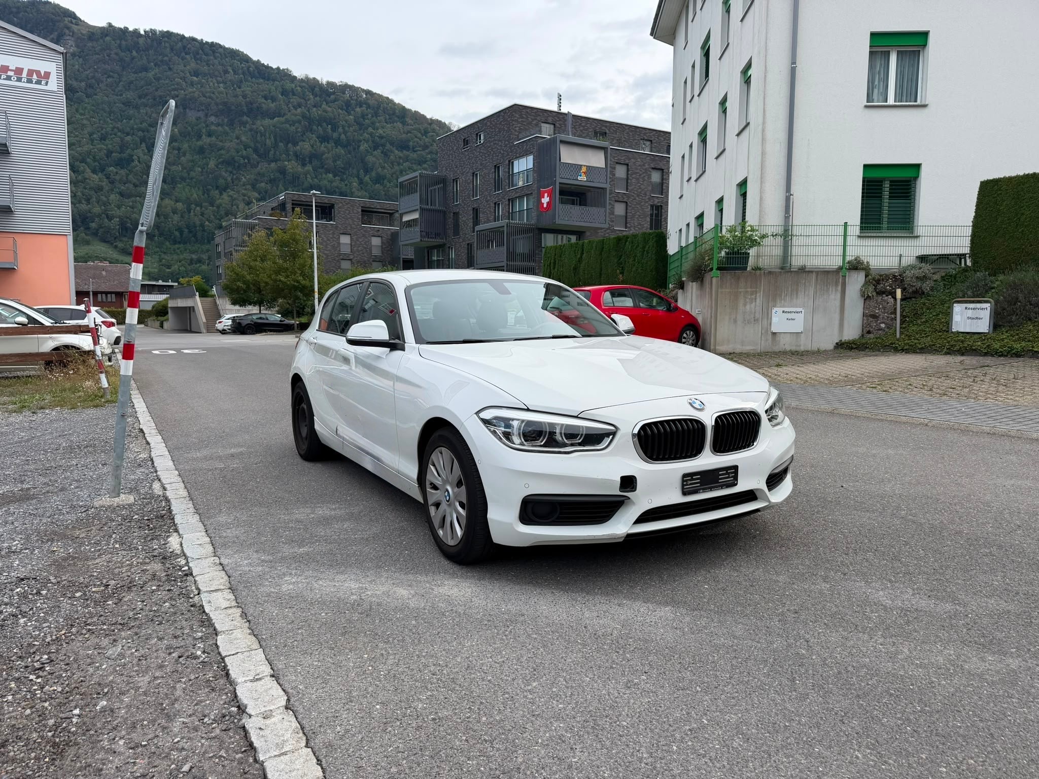 Car photo