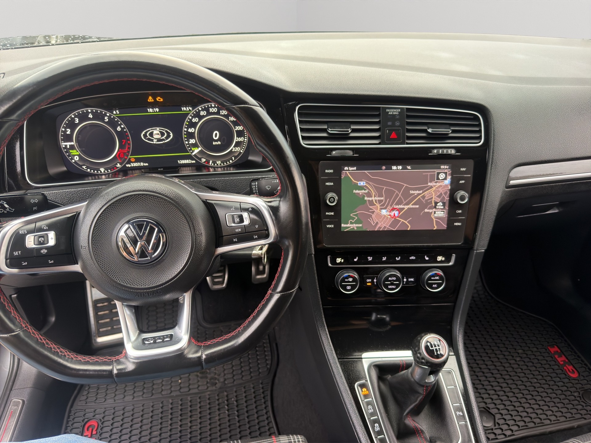 VW Golf 2.0 TSI GTI Performance DSG-image-10