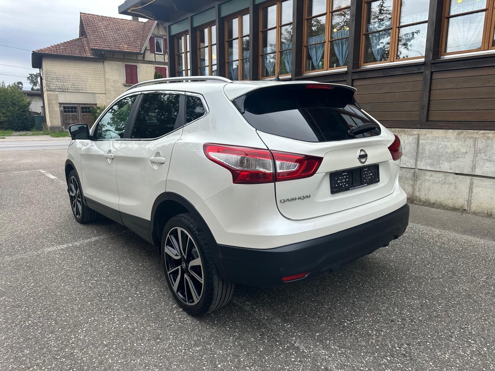 NISSAN Qashqai 1.6 dCi tekna Xtronic CVT-image-3