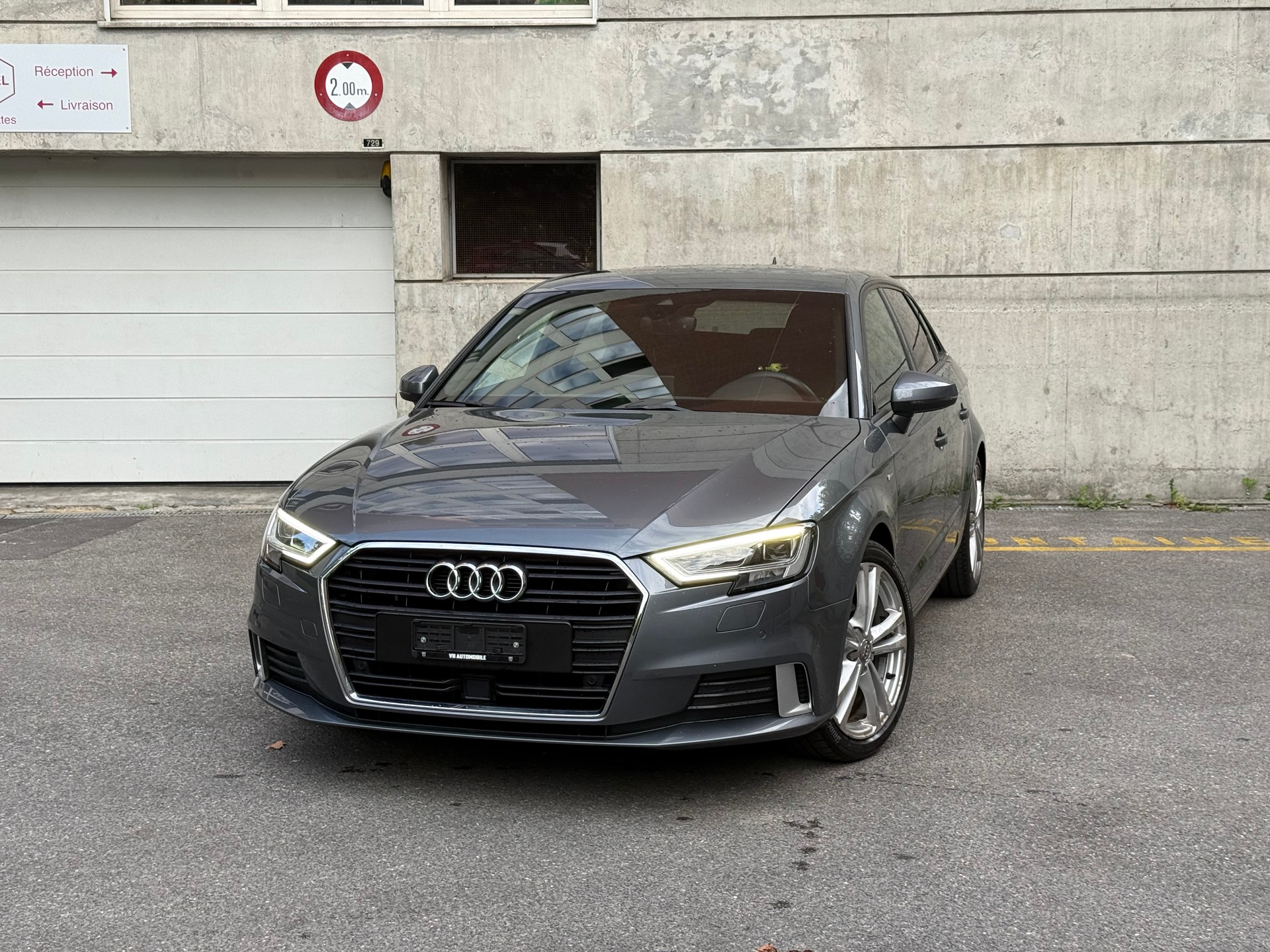 AUDI A3 Sportback 35 TFSI S Line Sport S-tronic-image-0