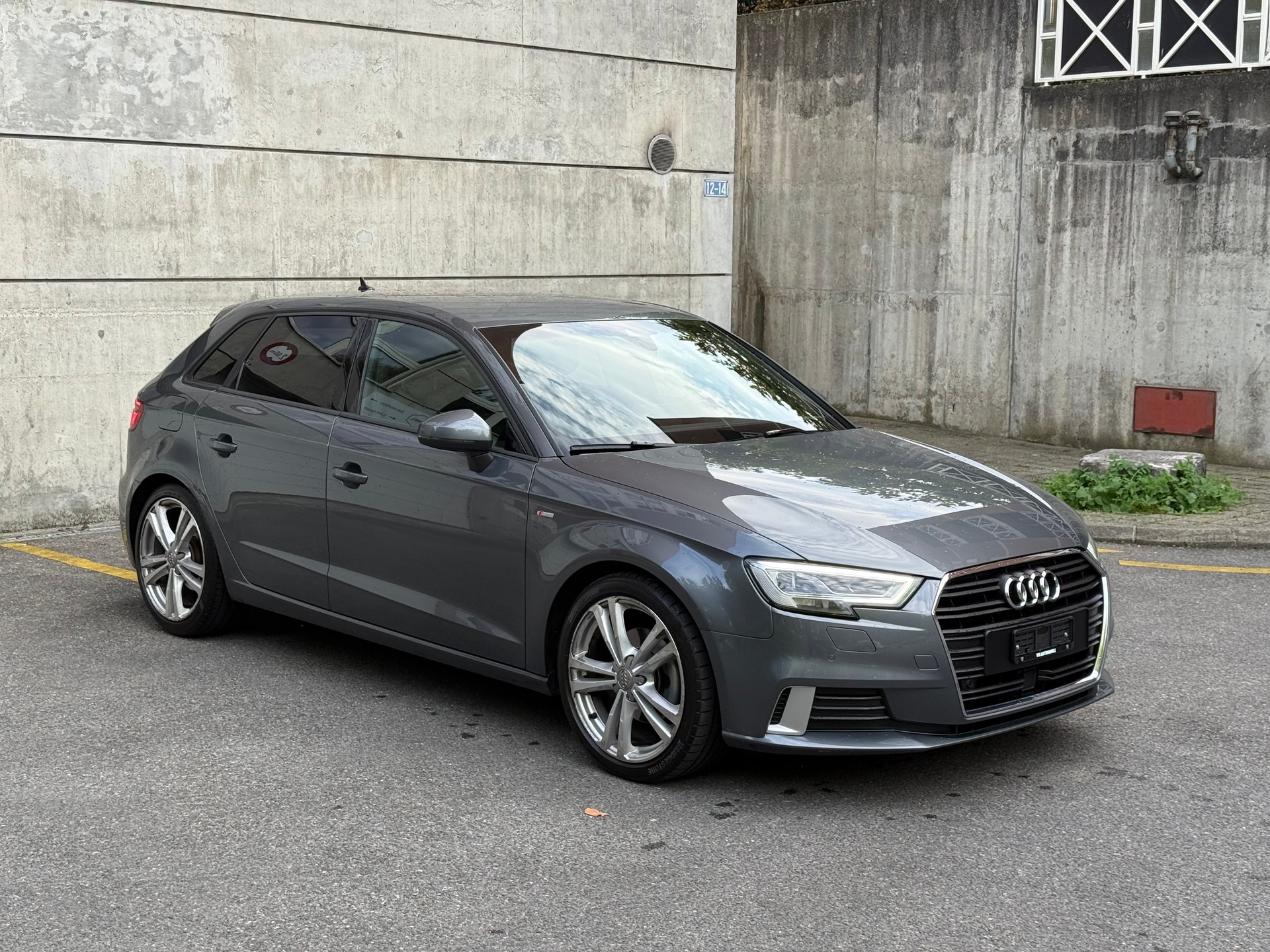 AUDI A3 Sportback 35 TFSI S Line Sport S-tronic-image-3