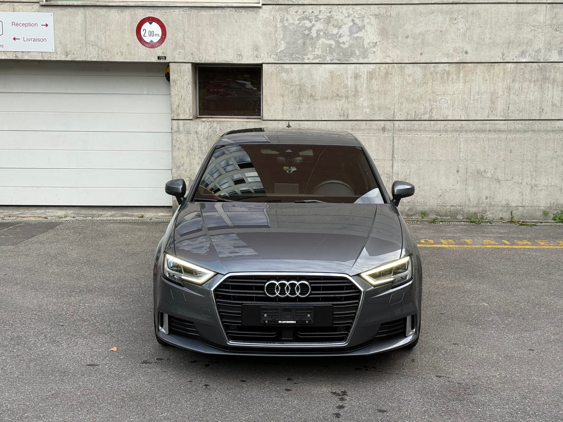 AUDI A3 Sportback 35 TFSI S Line Sport S-tronic-image-2