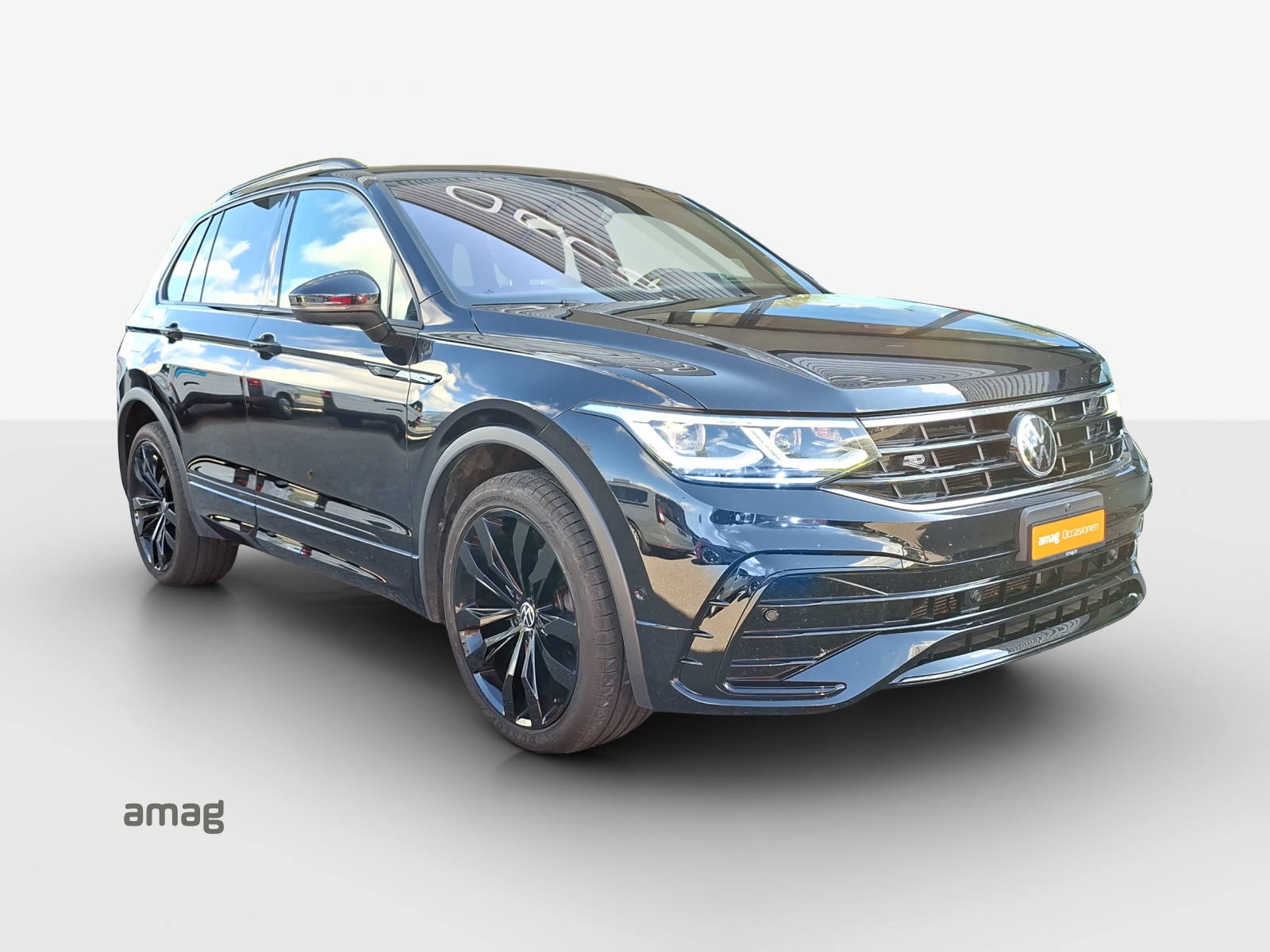 VW Tiguan 2.0 TDI SCR R-Line 4Motion DSG-image-5