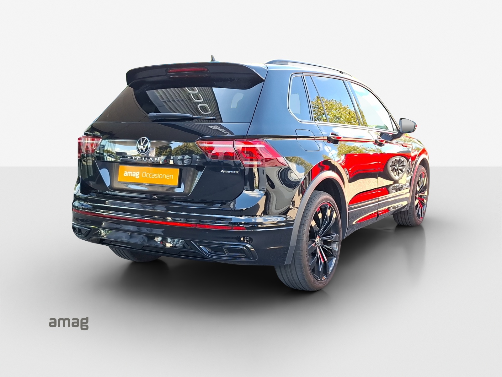 VW Tiguan 2.0 TDI SCR R-Line 4Motion DSG-image-4