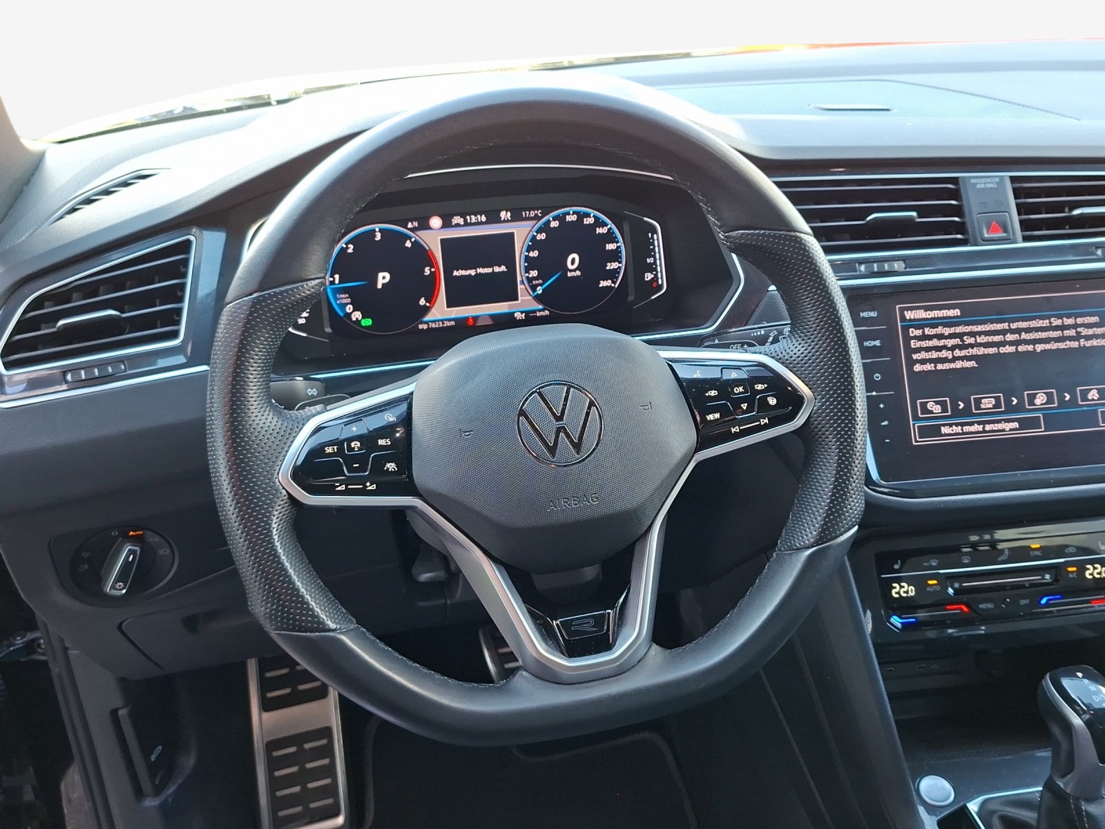 VW Tiguan 2.0 TDI SCR R-Line 4Motion DSG-image-9