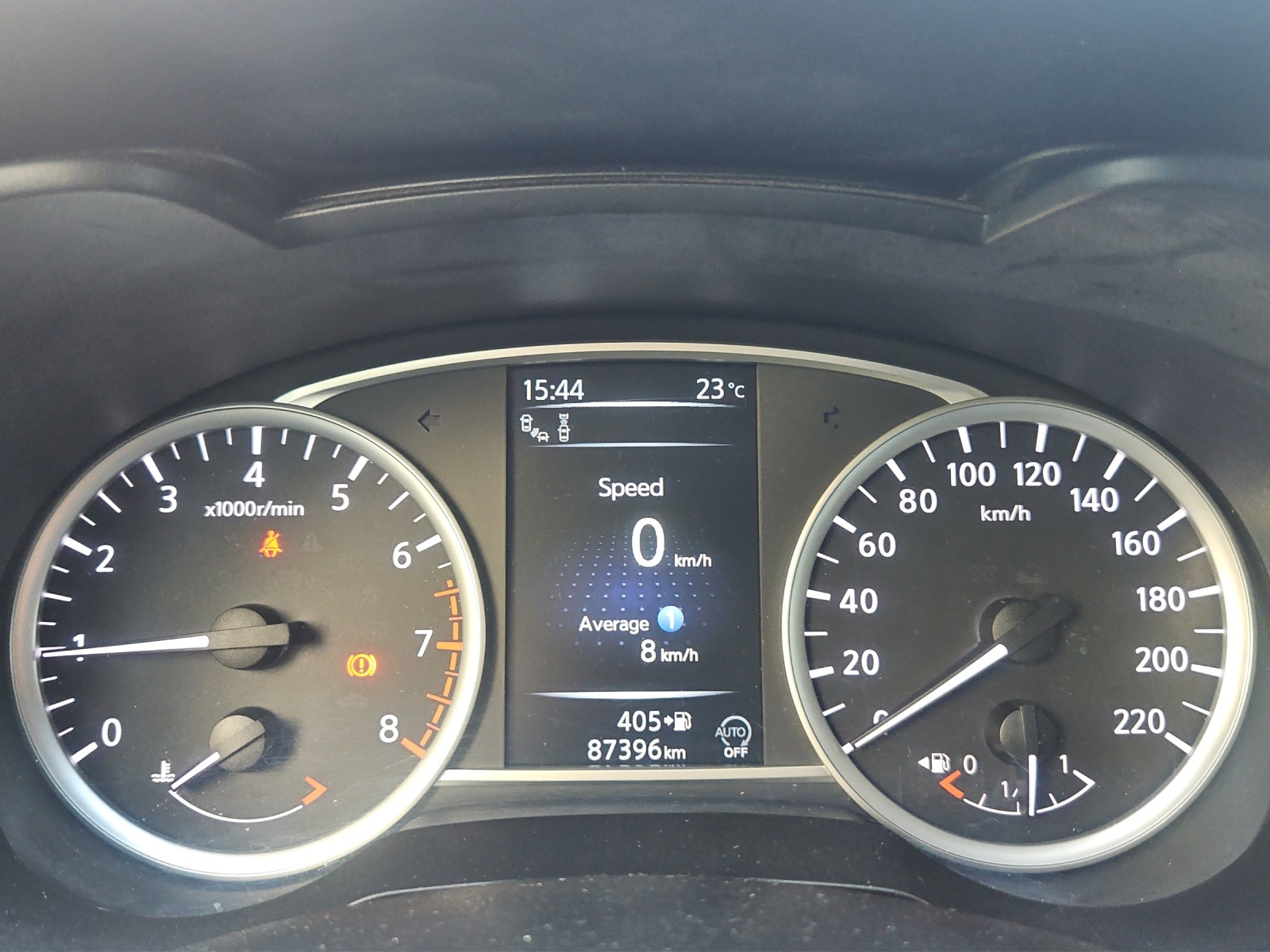 NISSAN Micra 0.9 IG-T N-Connecta-image-11