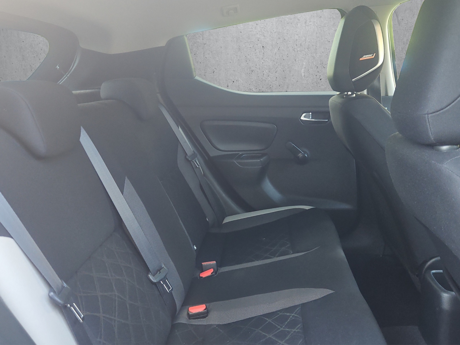 NISSAN Micra 0.9 IG-T N-Connecta-image-12
