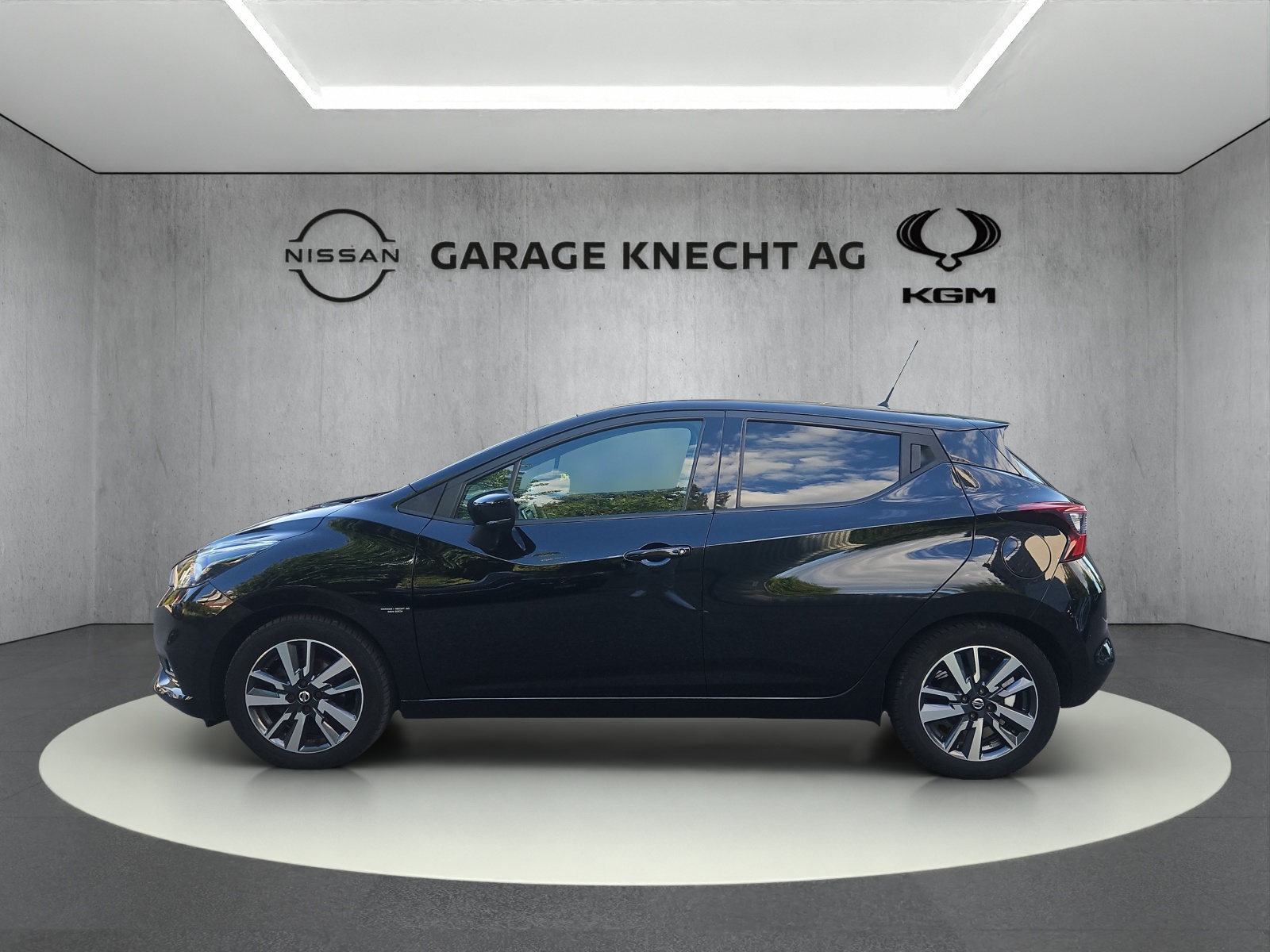 NISSAN Micra 0.9 IG-T N-Connecta-image-4