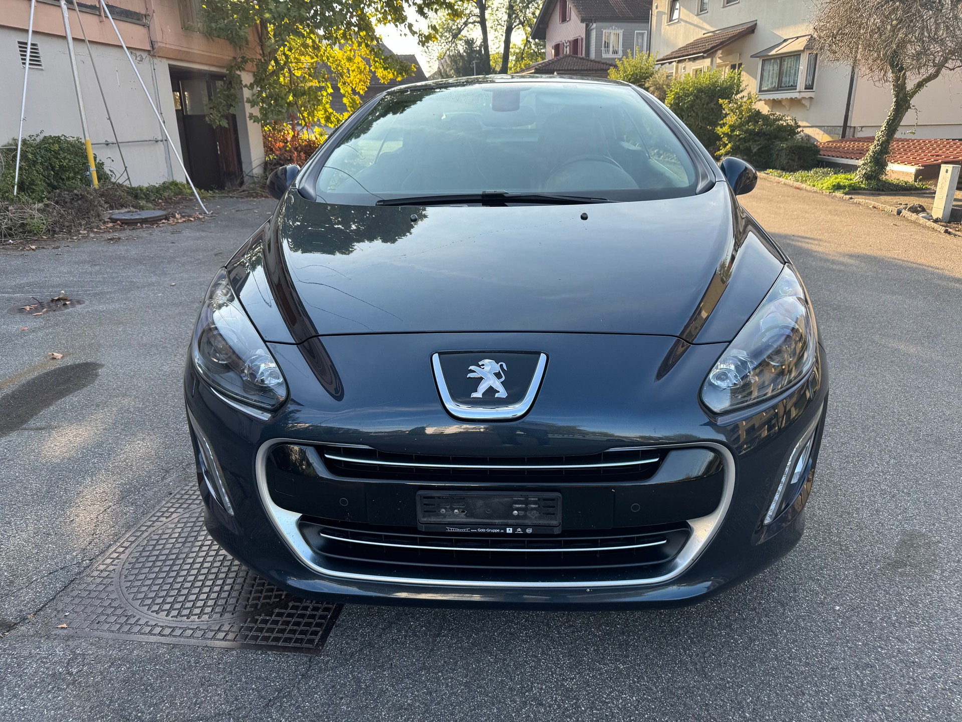 PEUGEOT 308 CC 2.0 HDI Allure Automatic-image-1