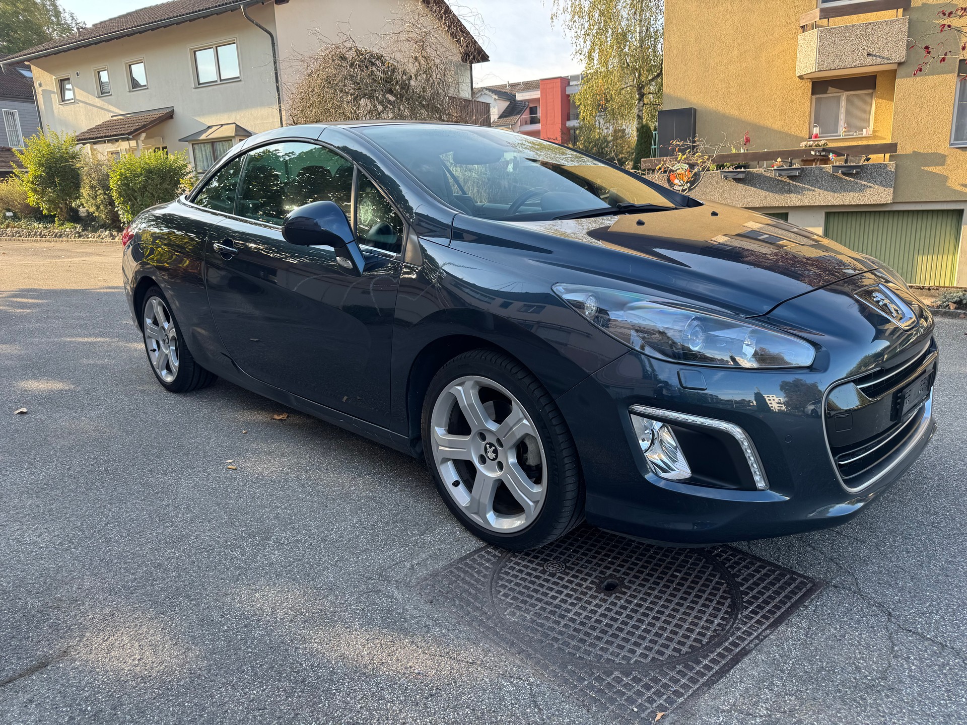 PEUGEOT 308 CC 2.0 HDI Allure Automatic-image-2