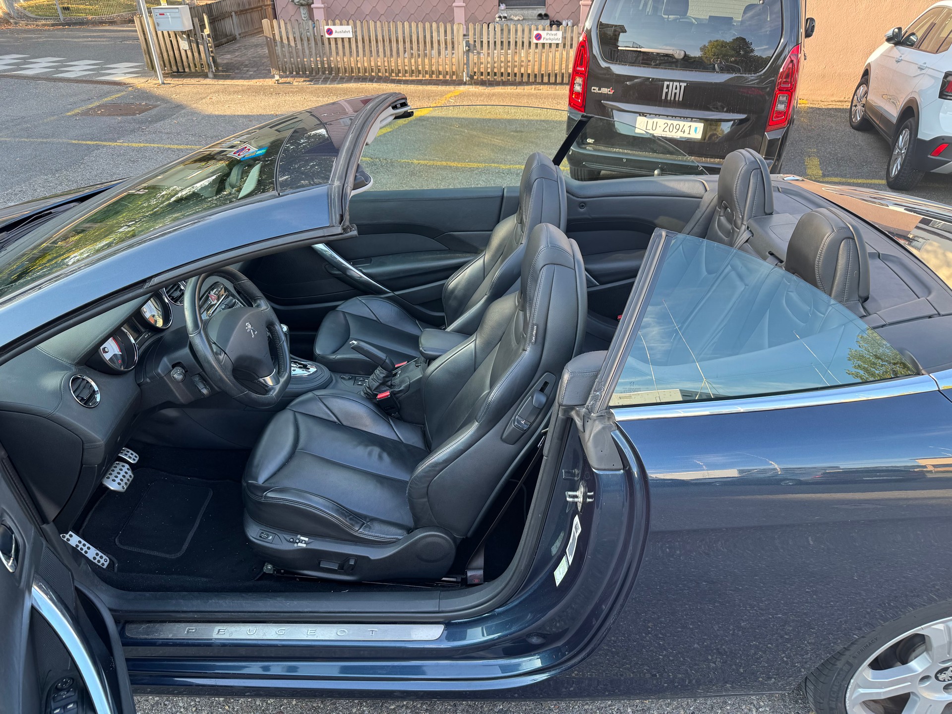 PEUGEOT 308 CC 2.0 HDI Allure Automatic-image-11