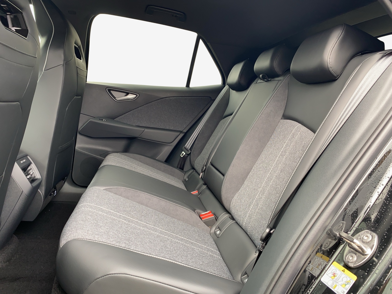 VW ID.3 Neo 58 kWh 190 PS Style-image-11