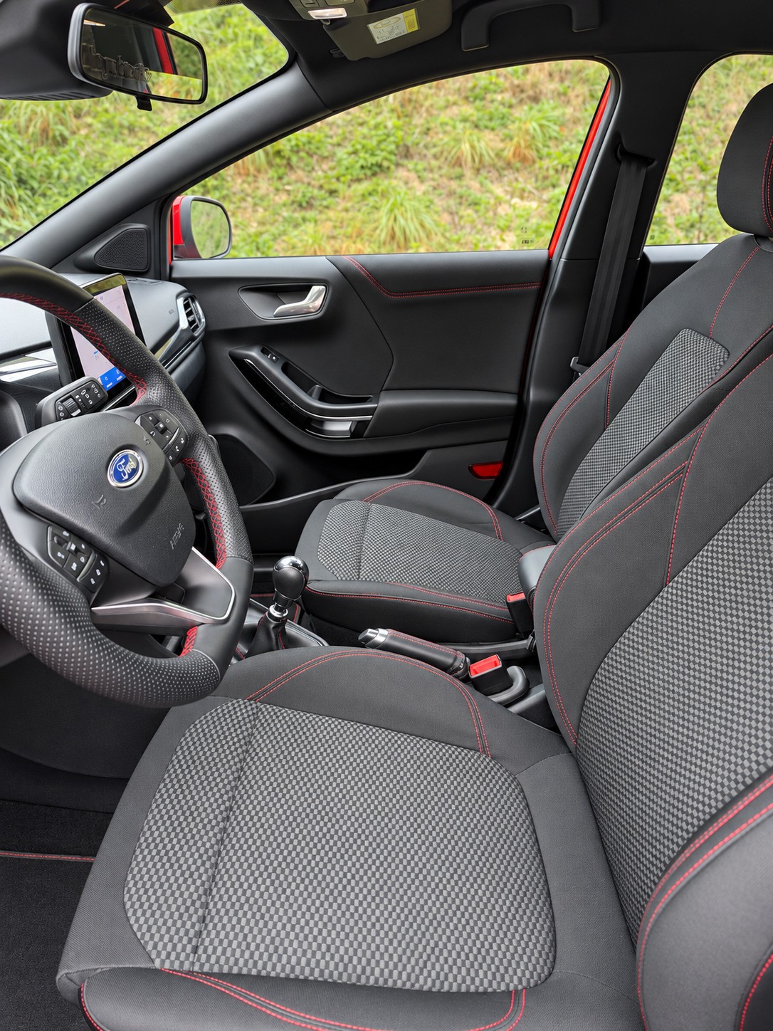 FORD 1.0 EcoB Hybrid ST-Line-image-4