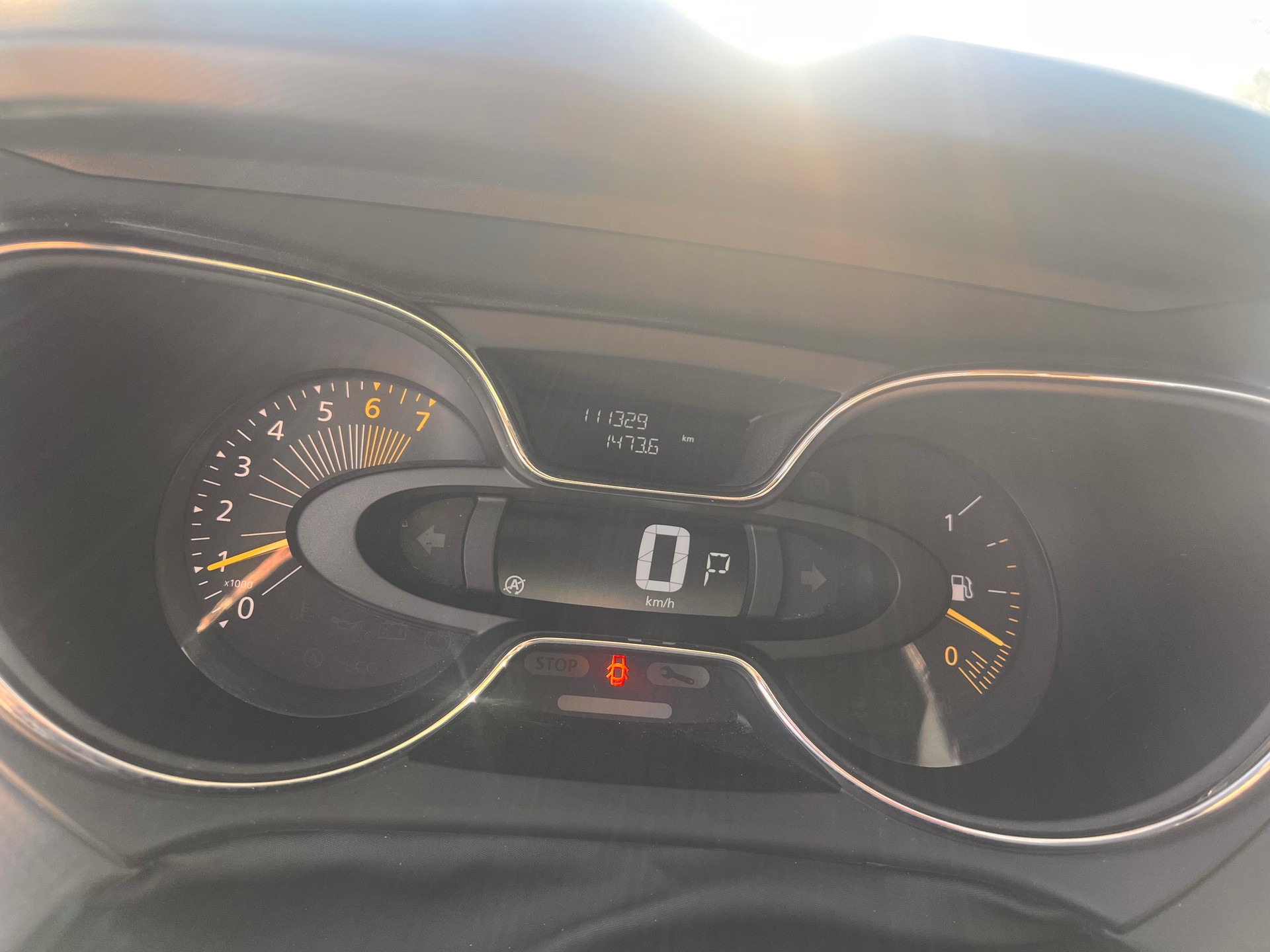 RENAULT Captur 1.2 T 16V Iconic EDC-image-15