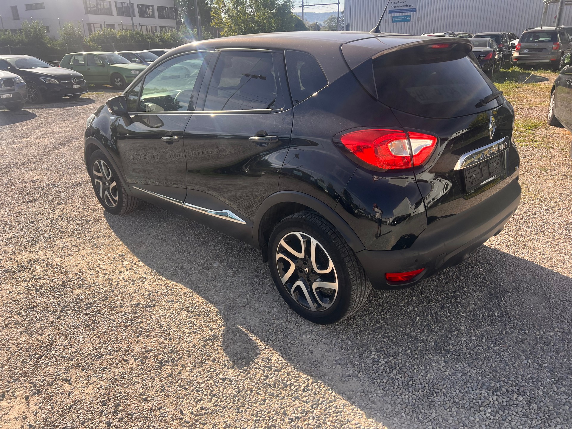 RENAULT Captur 1.2 T 16V Iconic EDC-image-4