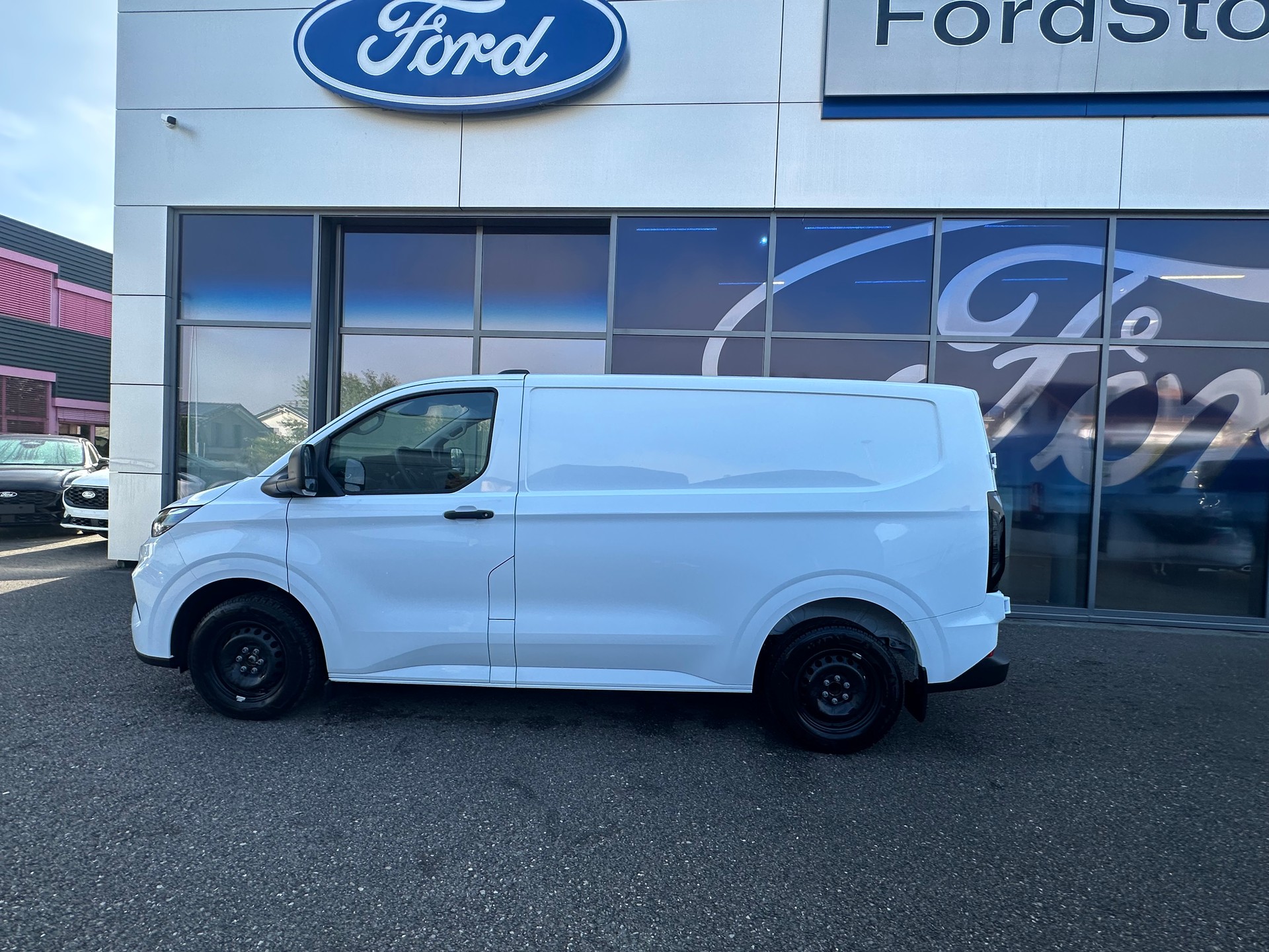 FORD Transit Custom Van 280 L1 2.0 EcoBl Trend/136CV/Aut.-showroom-element-2