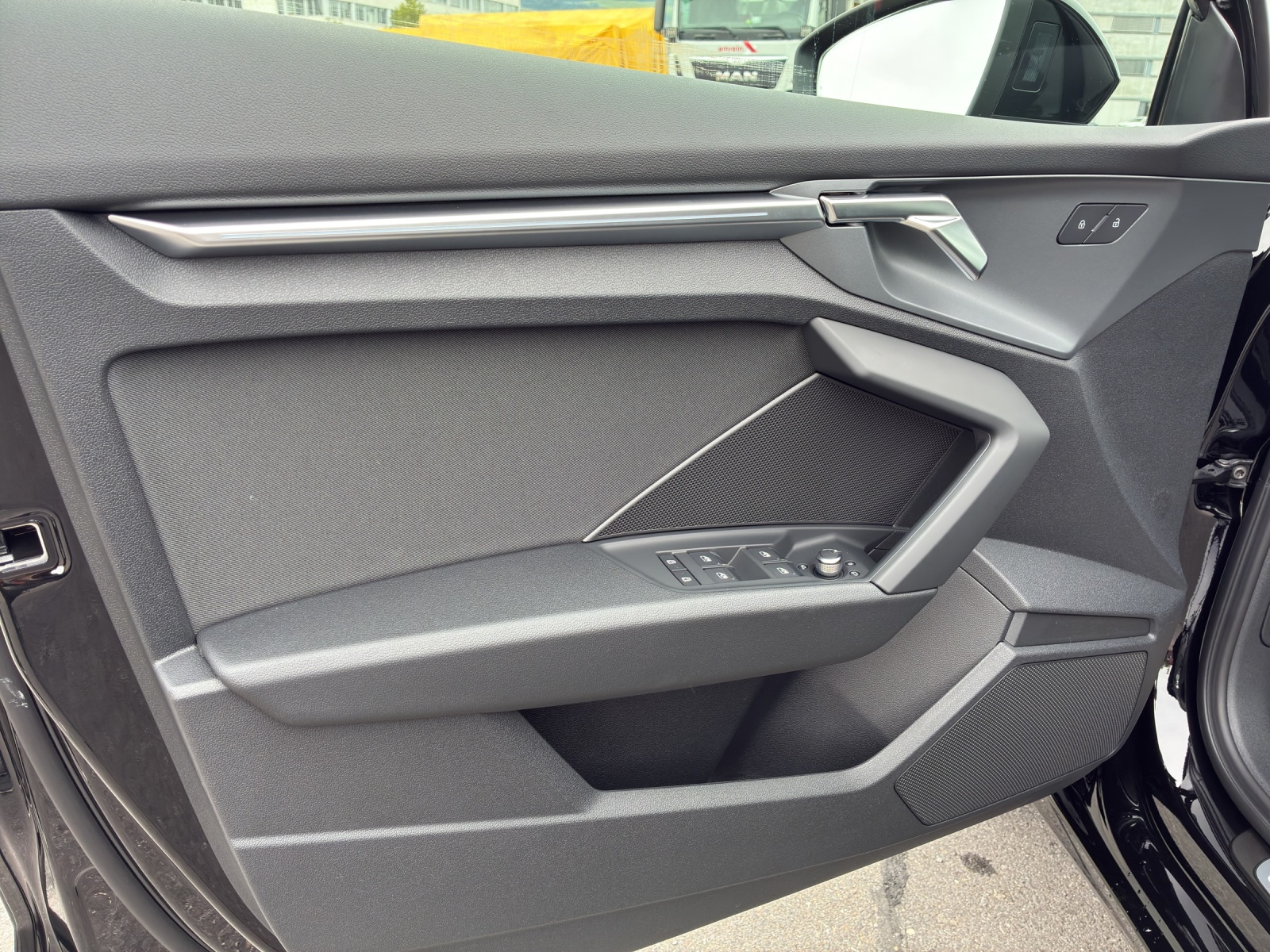 AUDI A3 Sportback TFSI 85 kW Ambition S-tronic-image-16