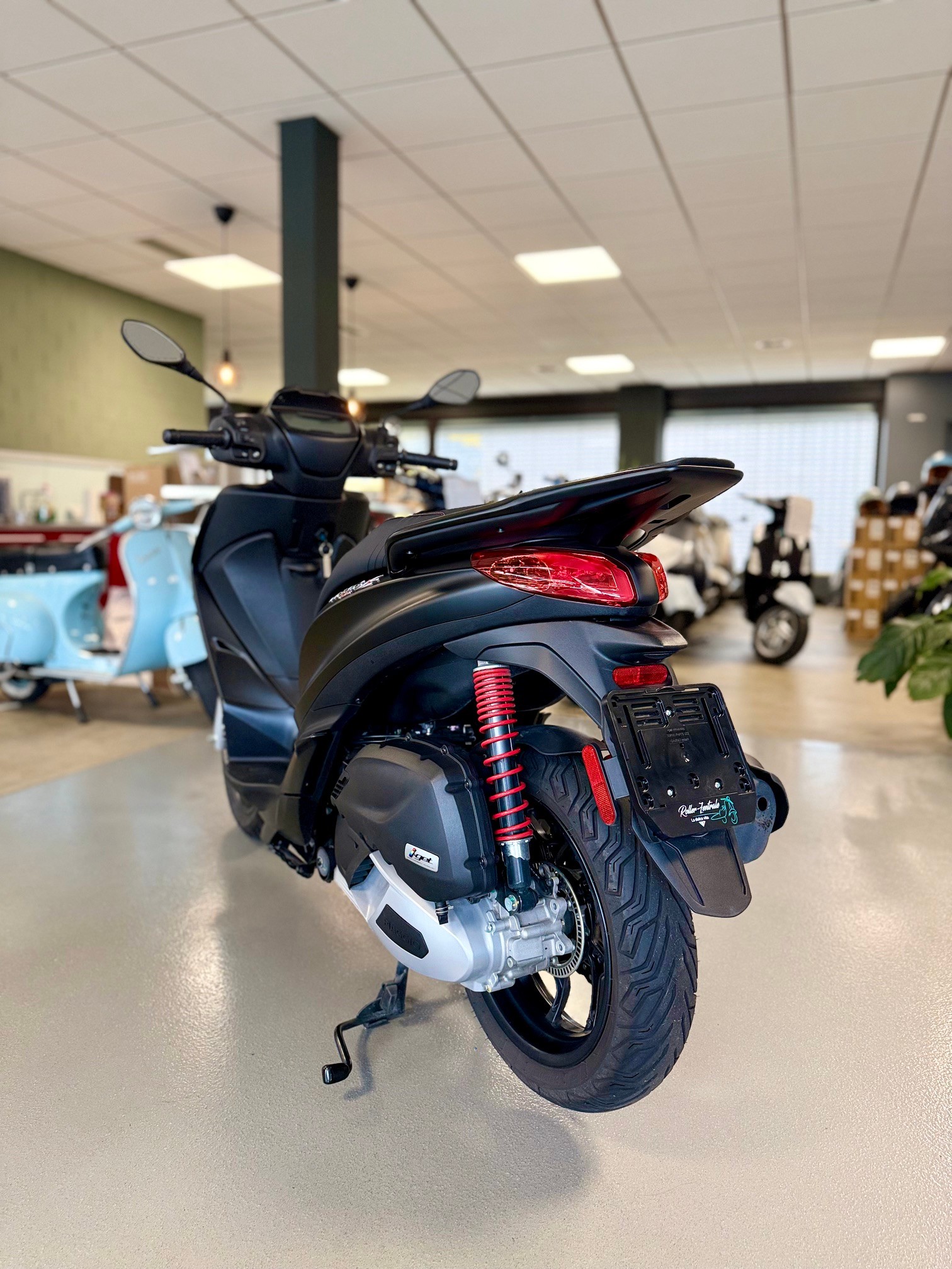 PIAGGIO Medley 125 Sport-image-4