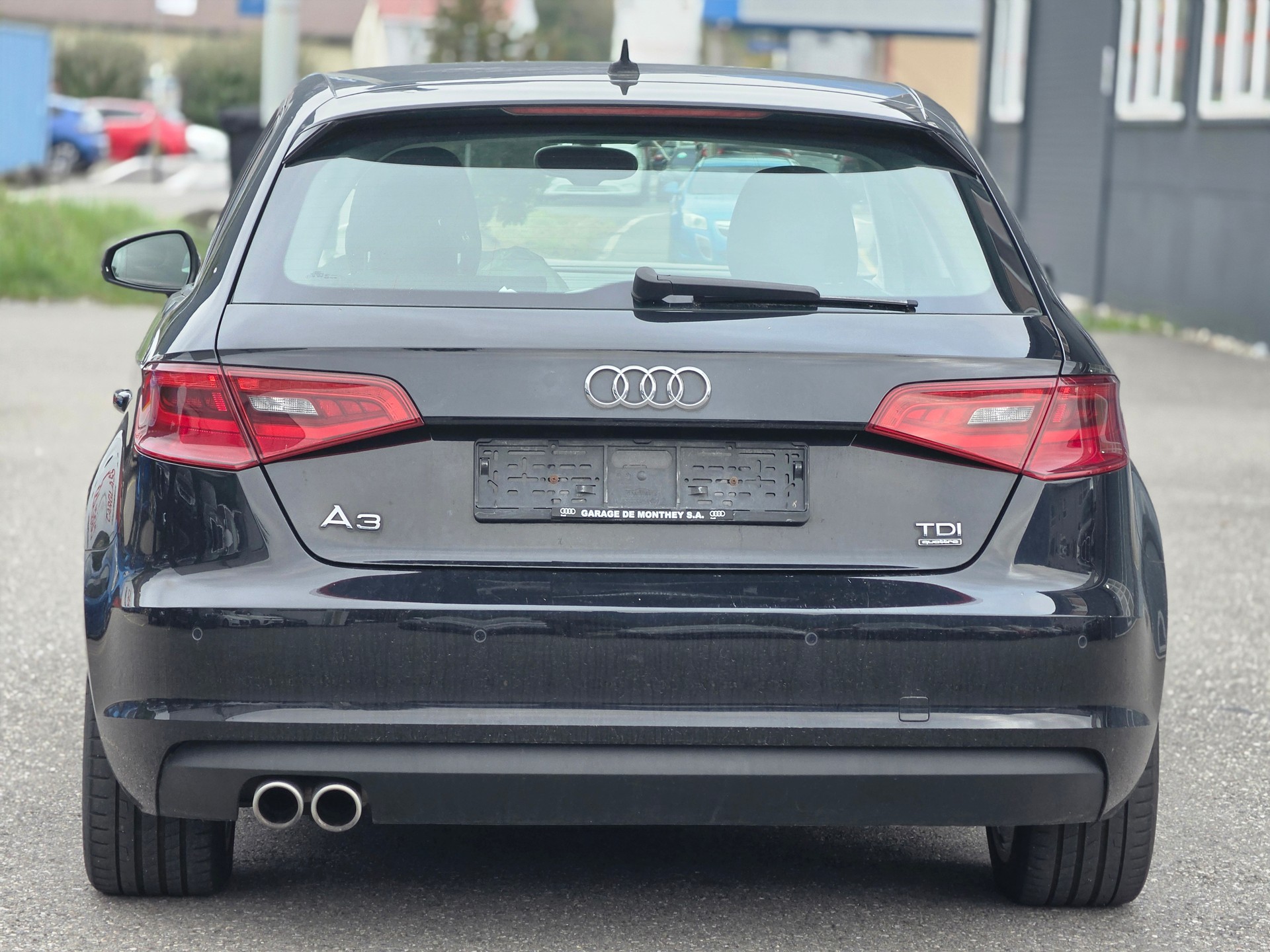 AUDI A3 Sportback 2.0 TDI Attraction quattro S-tronic-image-3