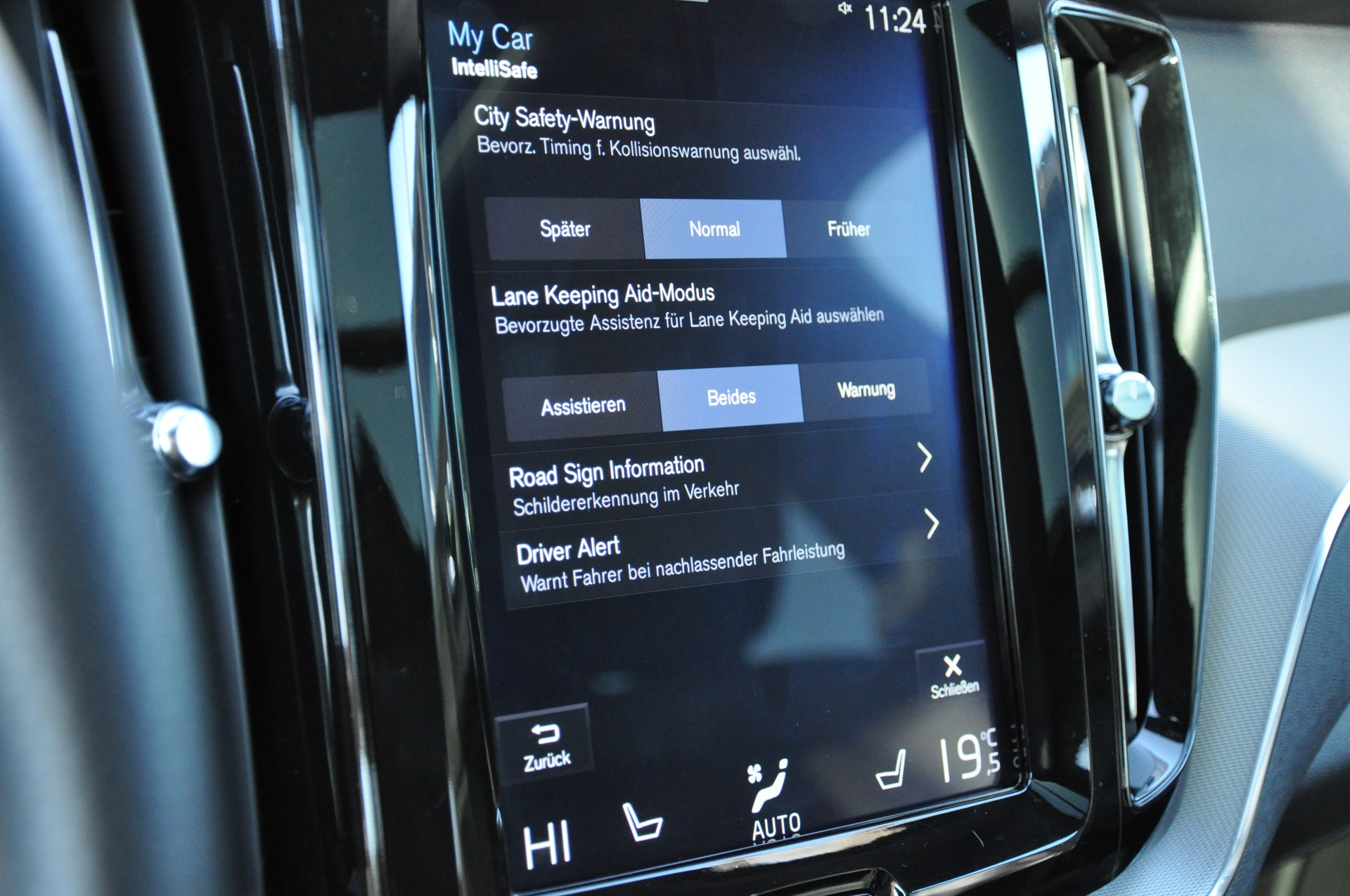 VOLVO XC60 T5 AWD R-Design Geartronic-image-23