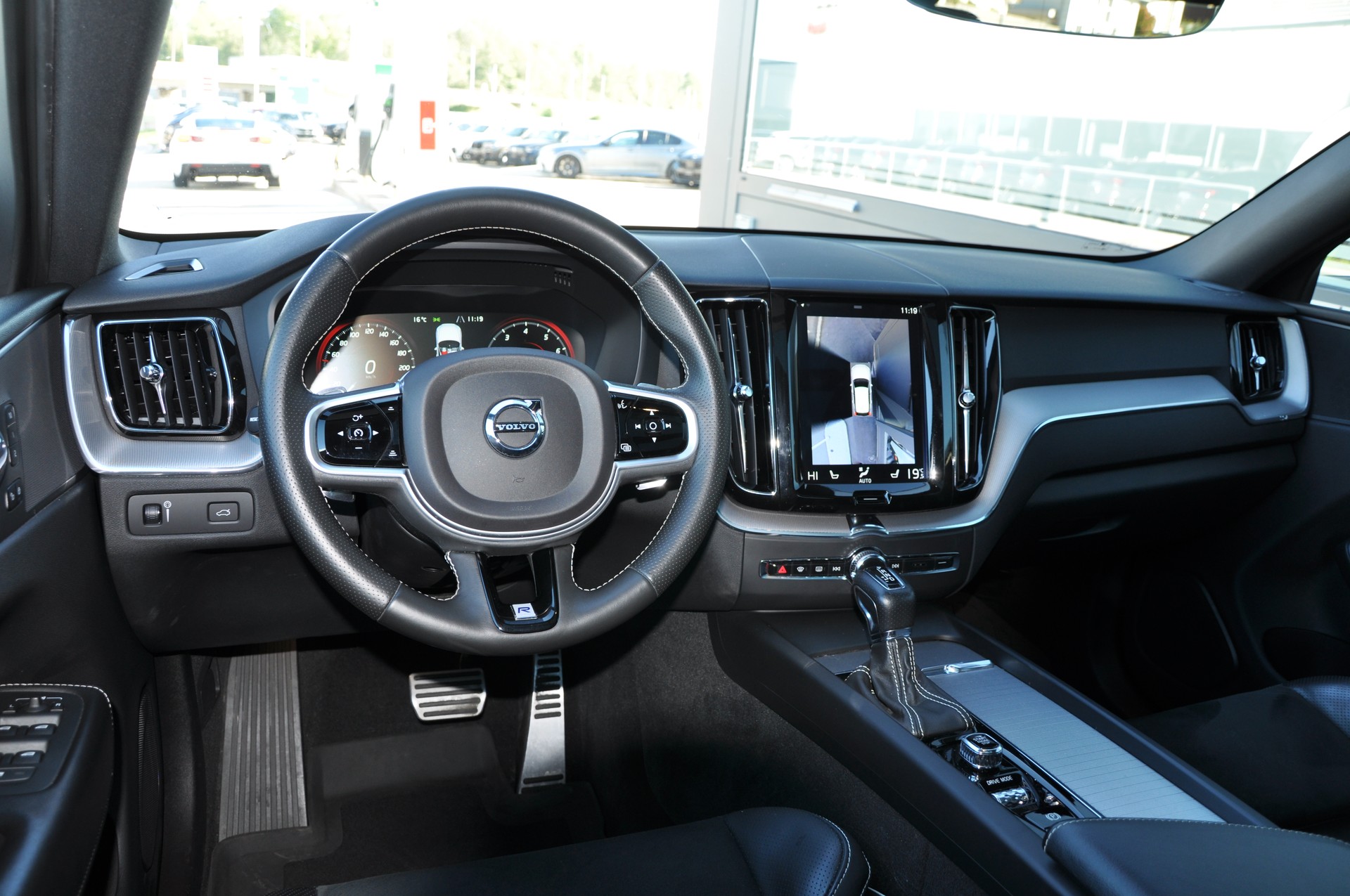 VOLVO XC60 T5 AWD R-Design Geartronic-image-18