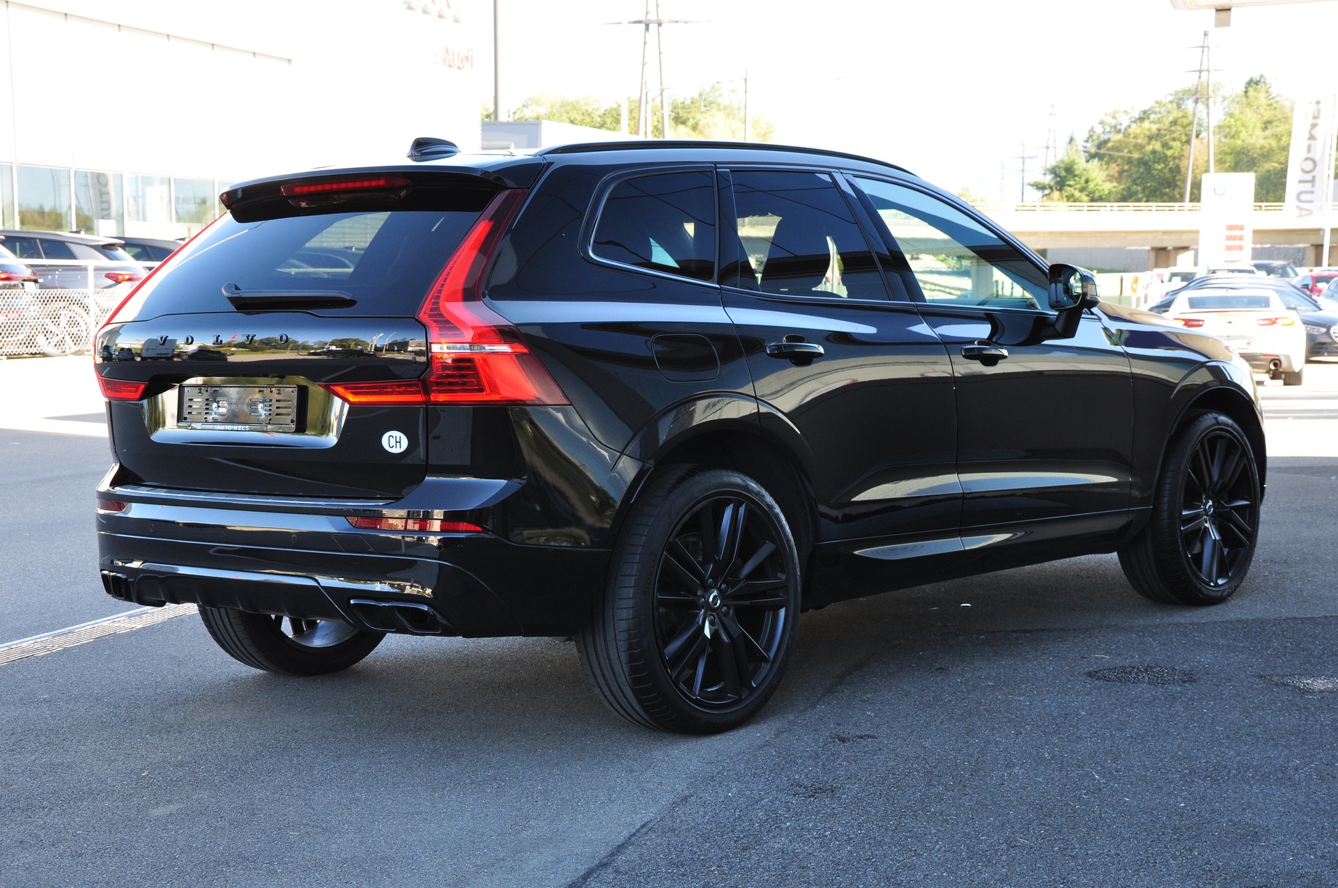 VOLVO XC60 T5 AWD R-Design Geartronic-image-8