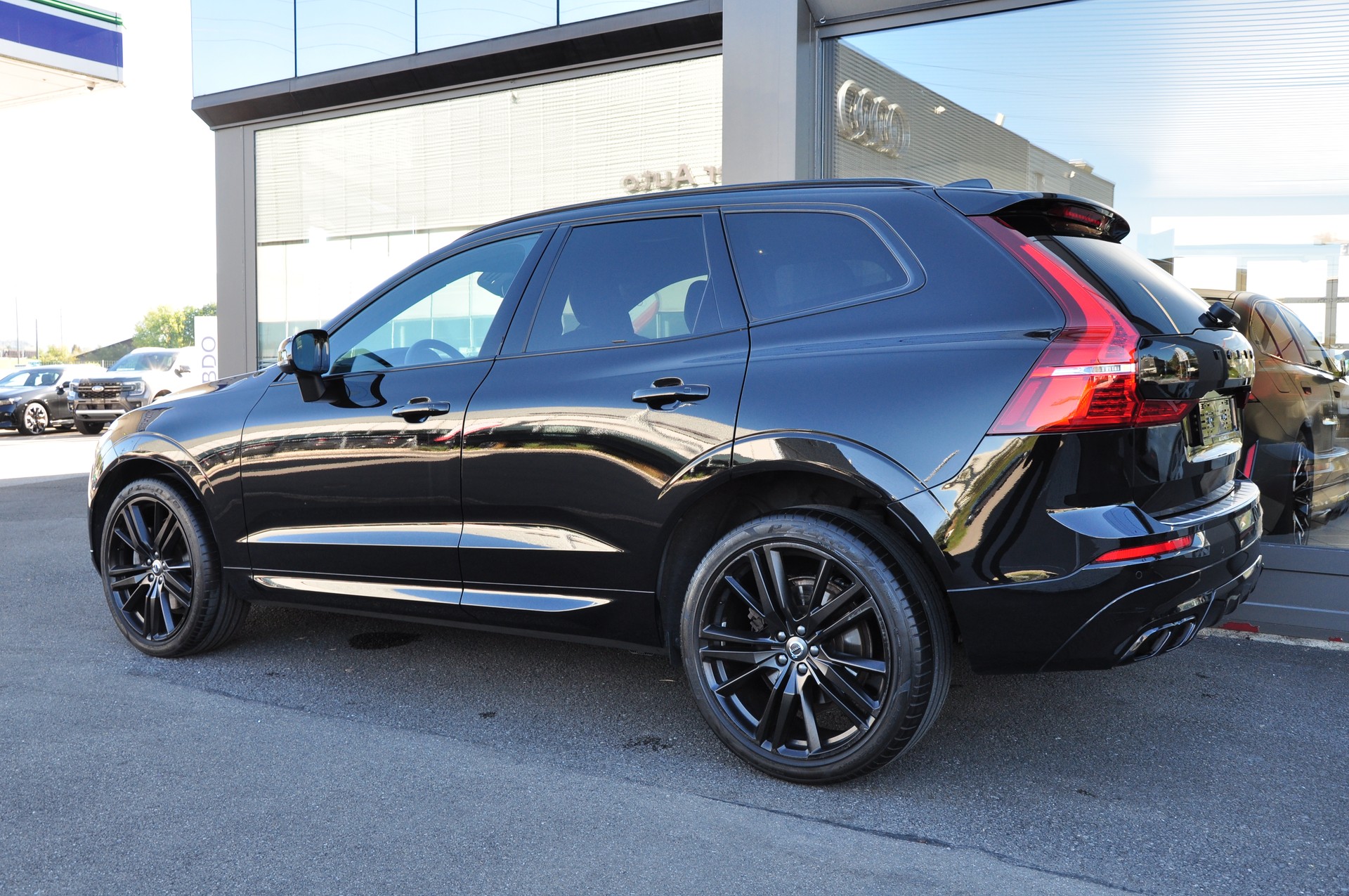 VOLVO XC60 T5 AWD R-Design Geartronic-image-5