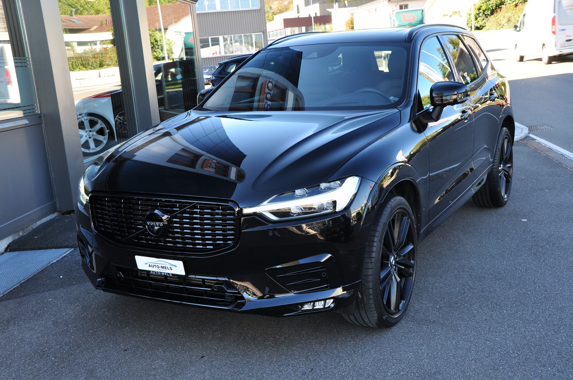 VOLVO XC60 T5 AWD R-Design Geartronic-image-11