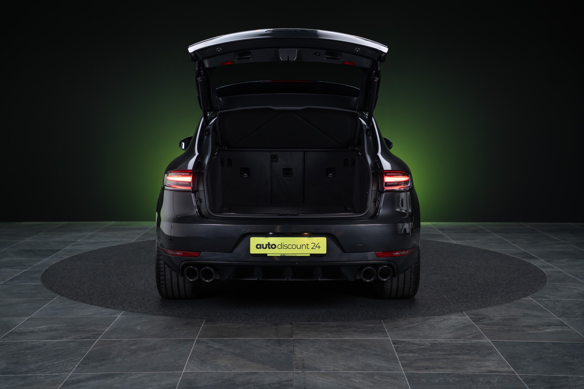 PORSCHE Macan 2.9 V6 GTS / CH-Fahrzeug / Sport-Chrono / Panorama-Schiebedach-image-6