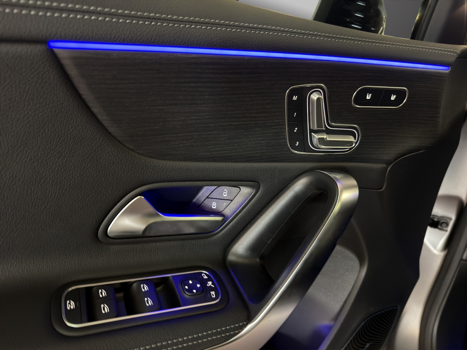 MERCEDES-BENZ A AMG 35 4Matic 8G-DCT-image-9