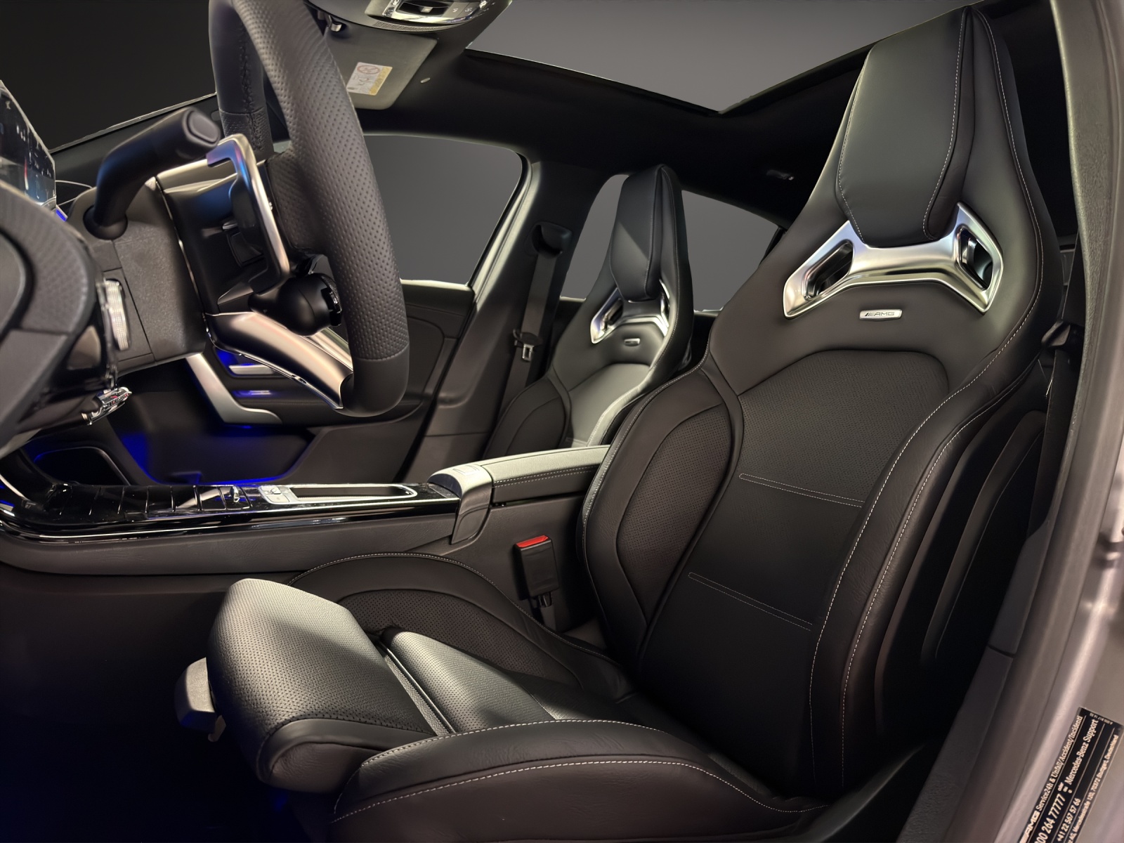 MERCEDES-BENZ A AMG 35 4Matic 8G-DCT-image-7